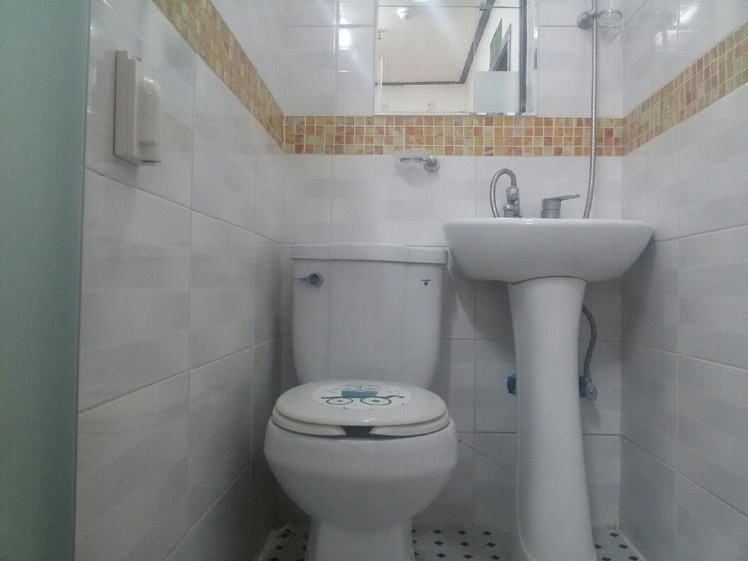 Small Single Room photo 3