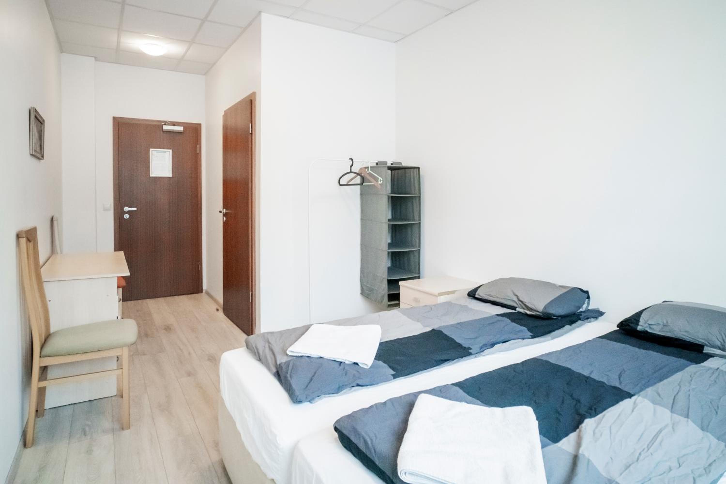 Twin Room - Photo 4