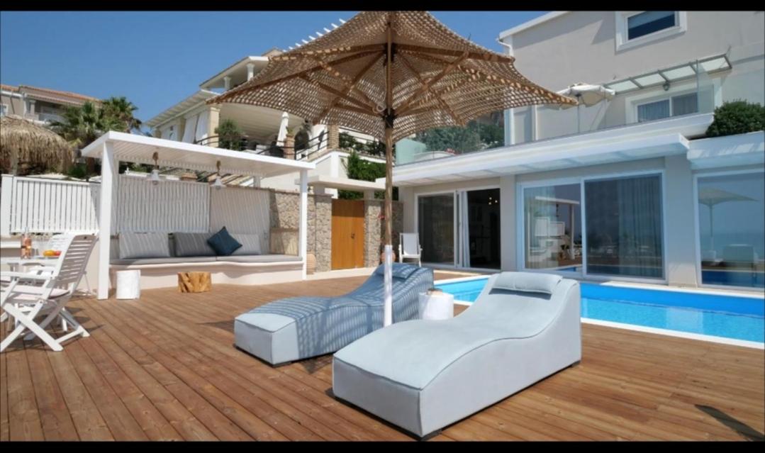 Junior Suite with Private Pool photo 2