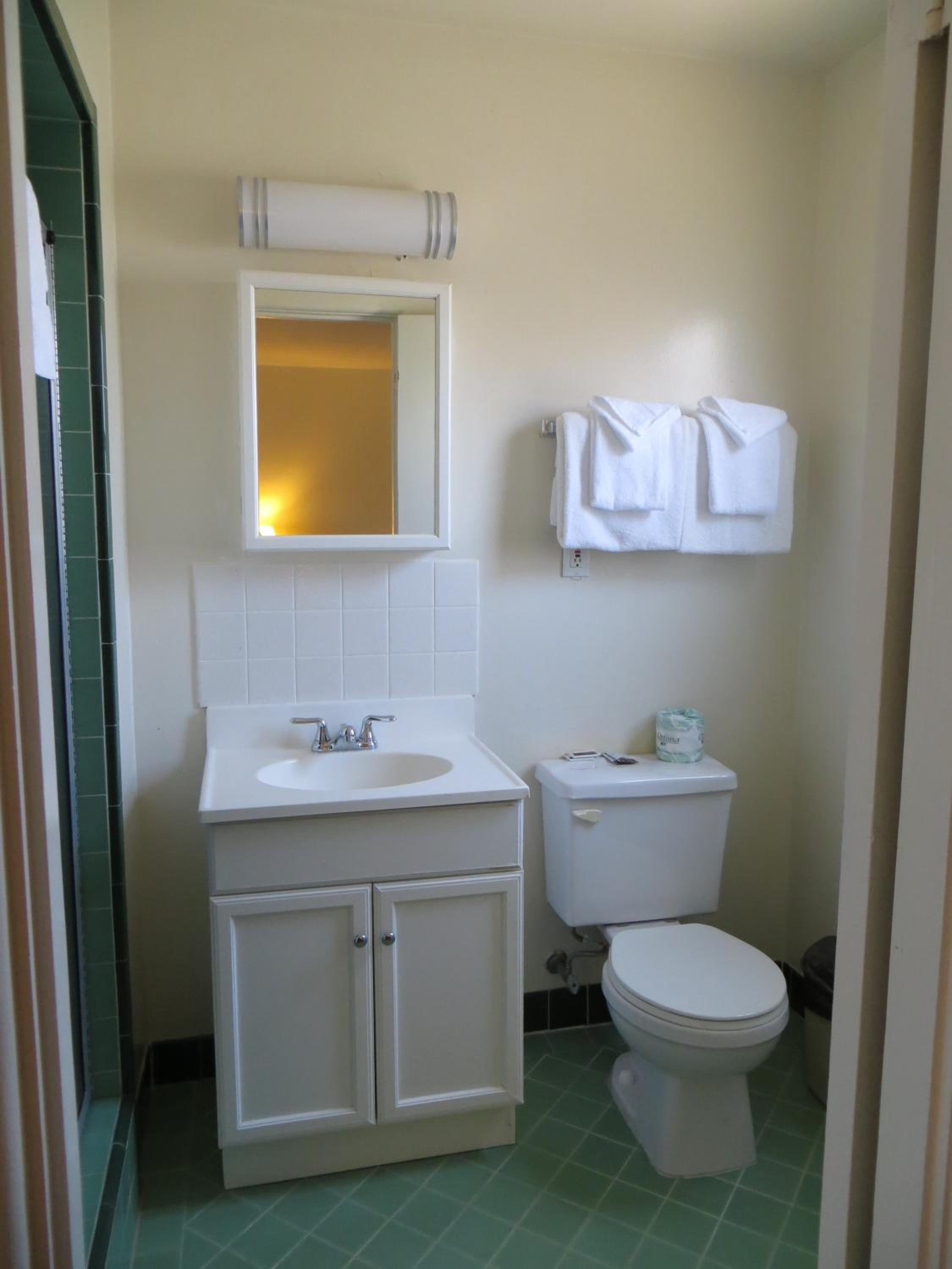 Standard Queen Room - Photo 2