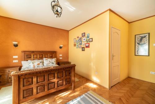 Studio Apartment photo 1
