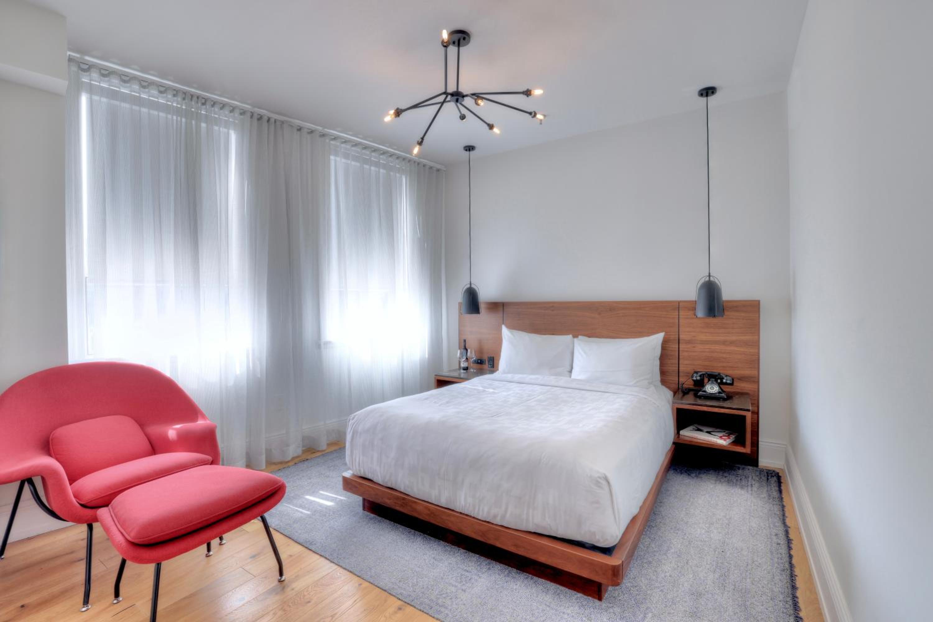 Queen Suite - Photo 2