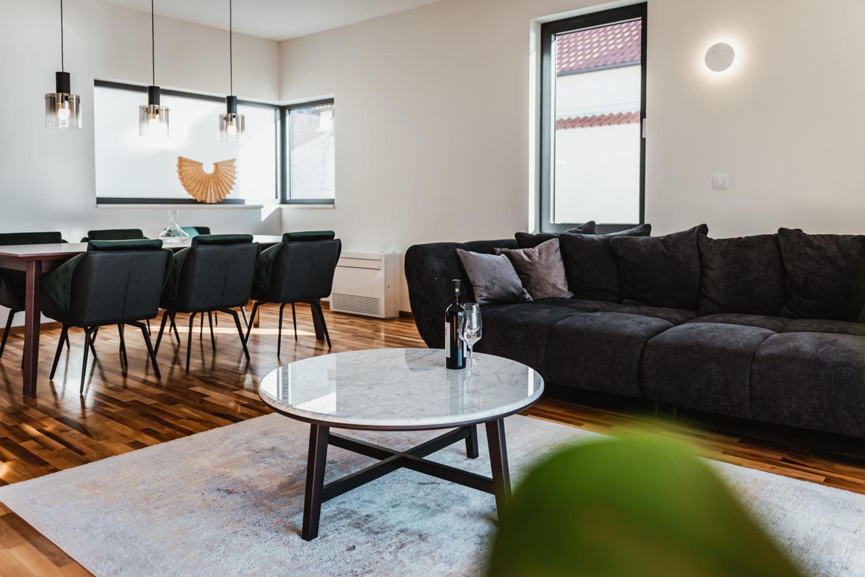 Luxury Three-Bedroom Apartment with Terrace and Sauna - Photo 20