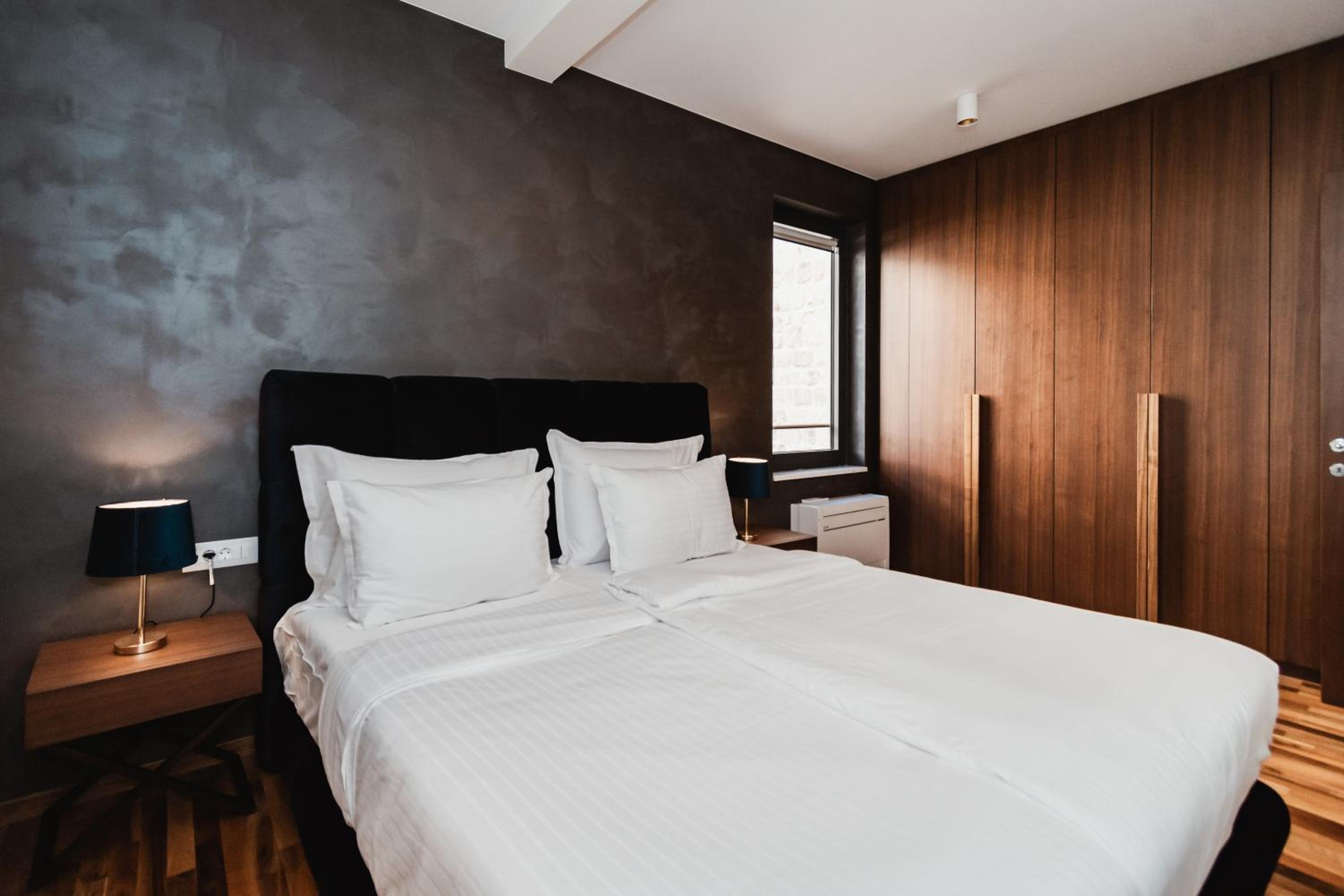 Luxury Three-Bedroom Apartment with Terrace and Sauna - Photo 24
