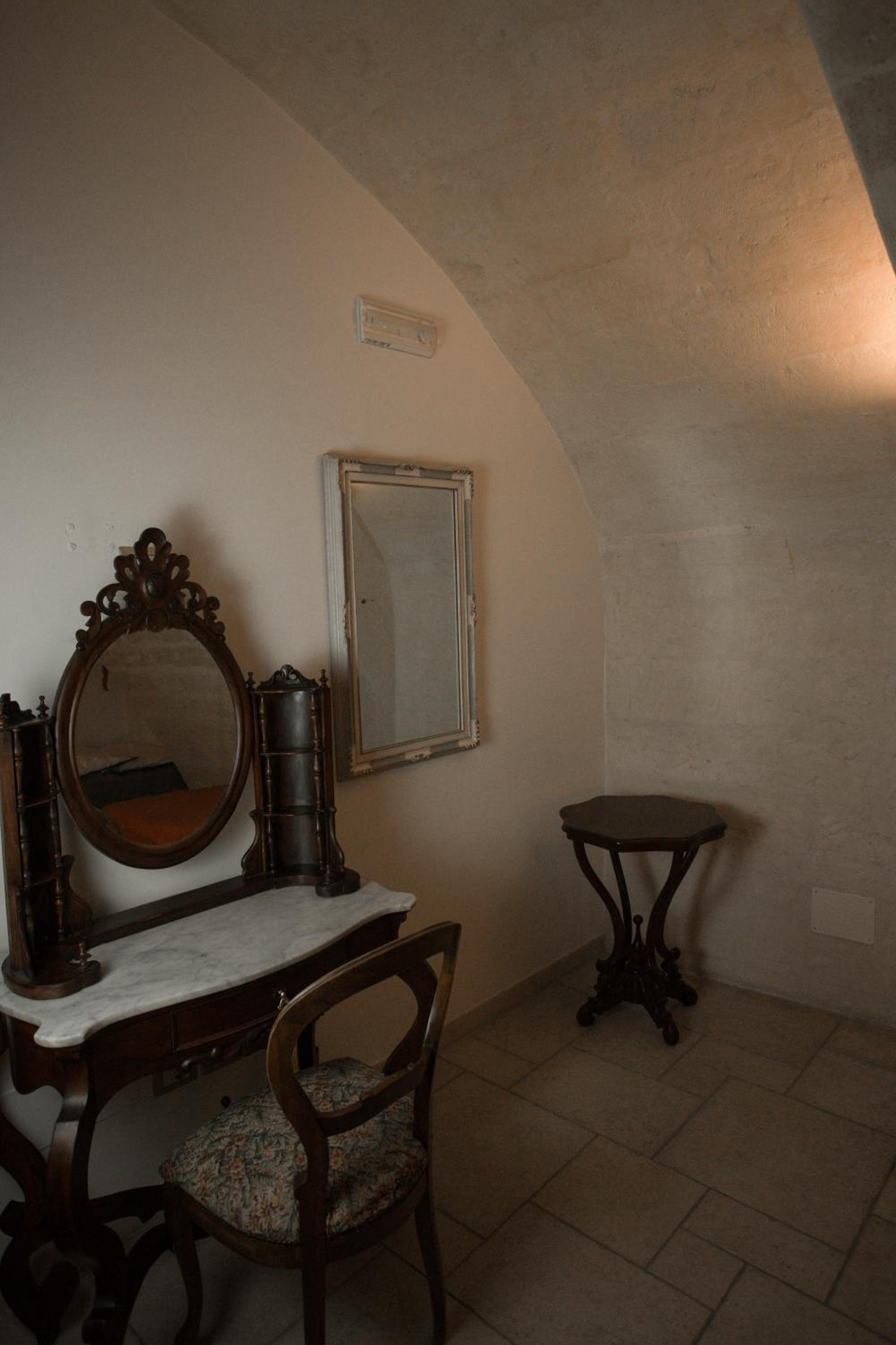 Superior Double Room - Photo 2