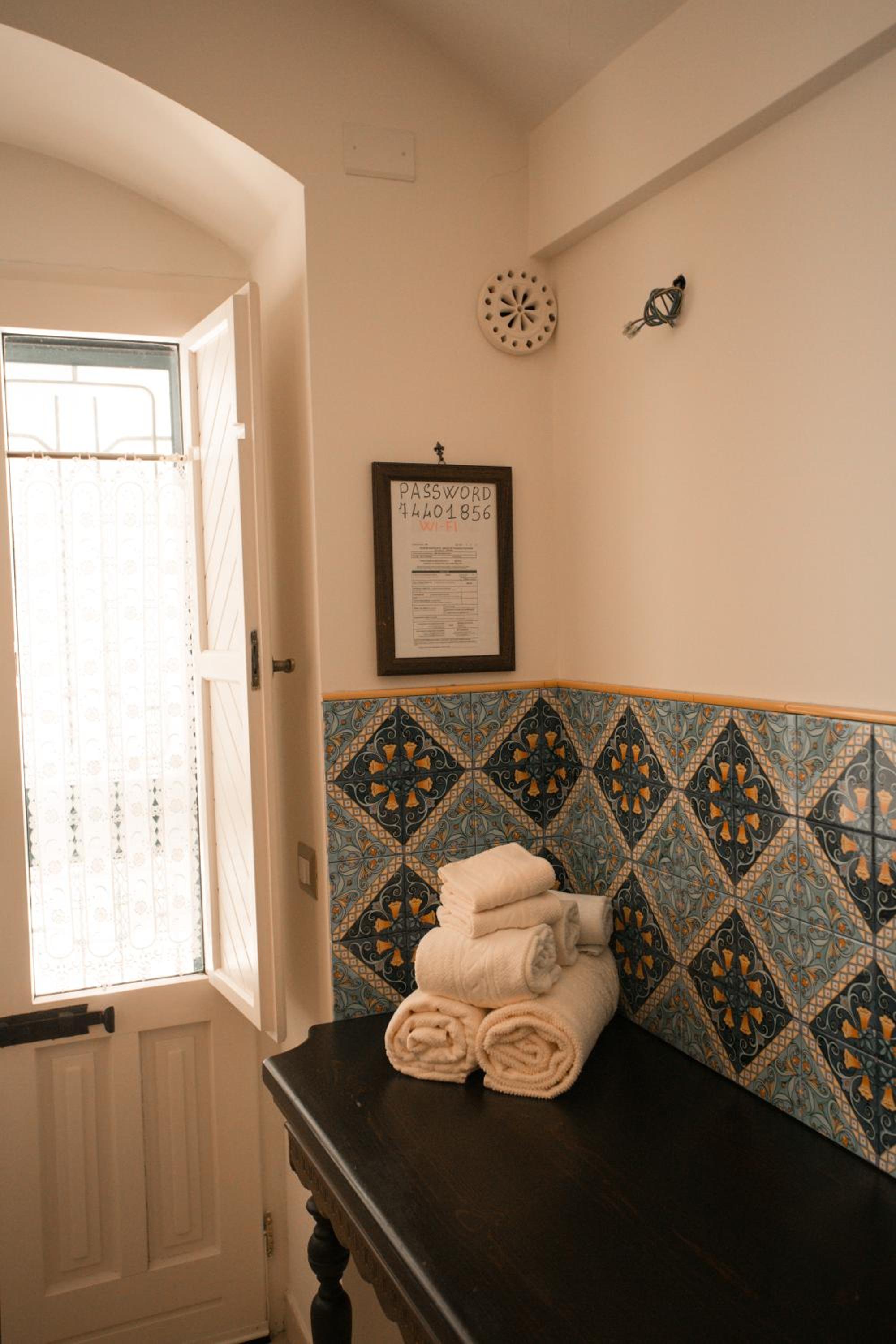 Double Room - Photo 5