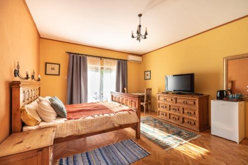 Deluxe Double Room with Bath photo 1