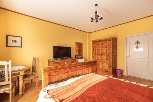 Deluxe Double Room with Bath photo 2