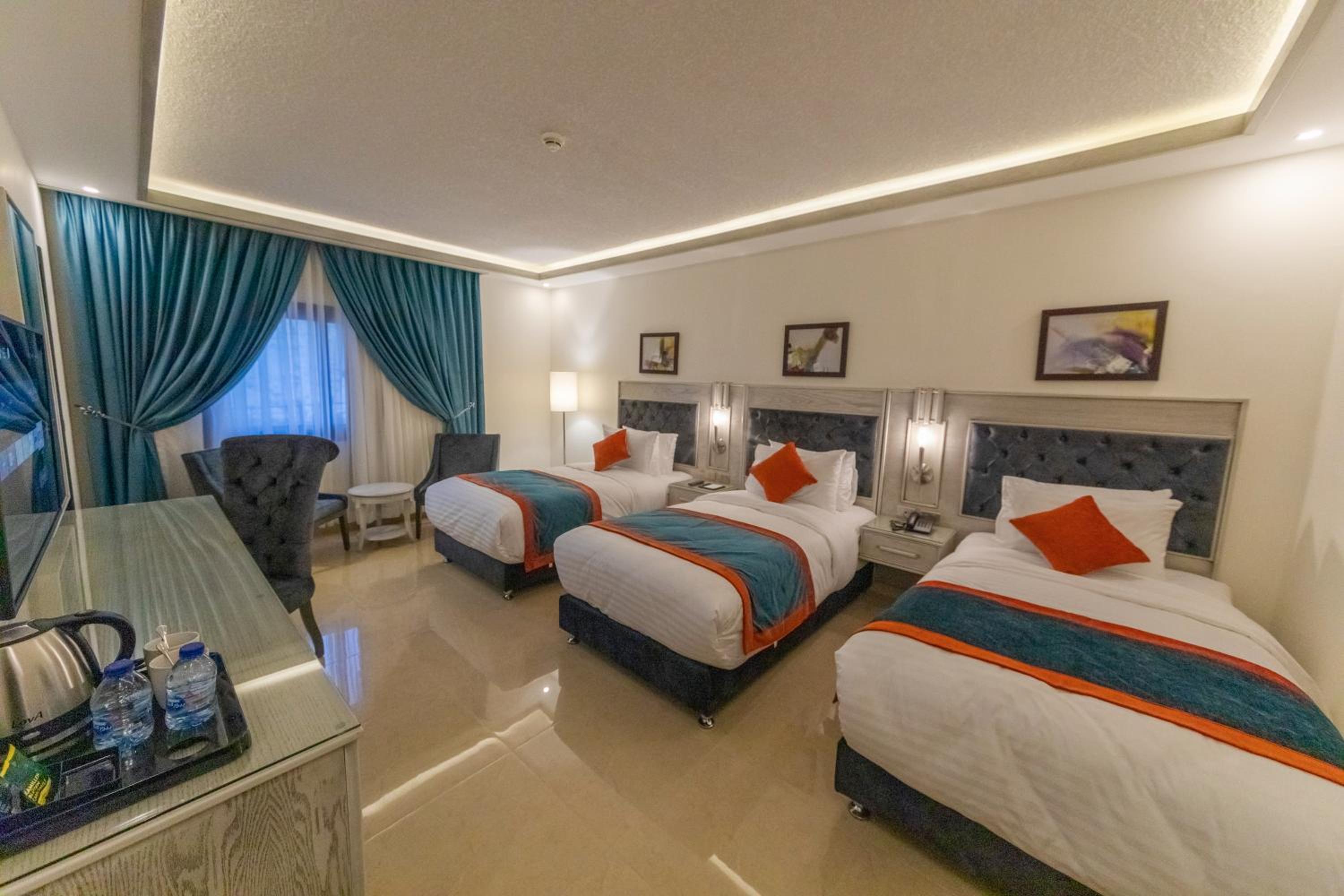 Superior Triple Room photo 3