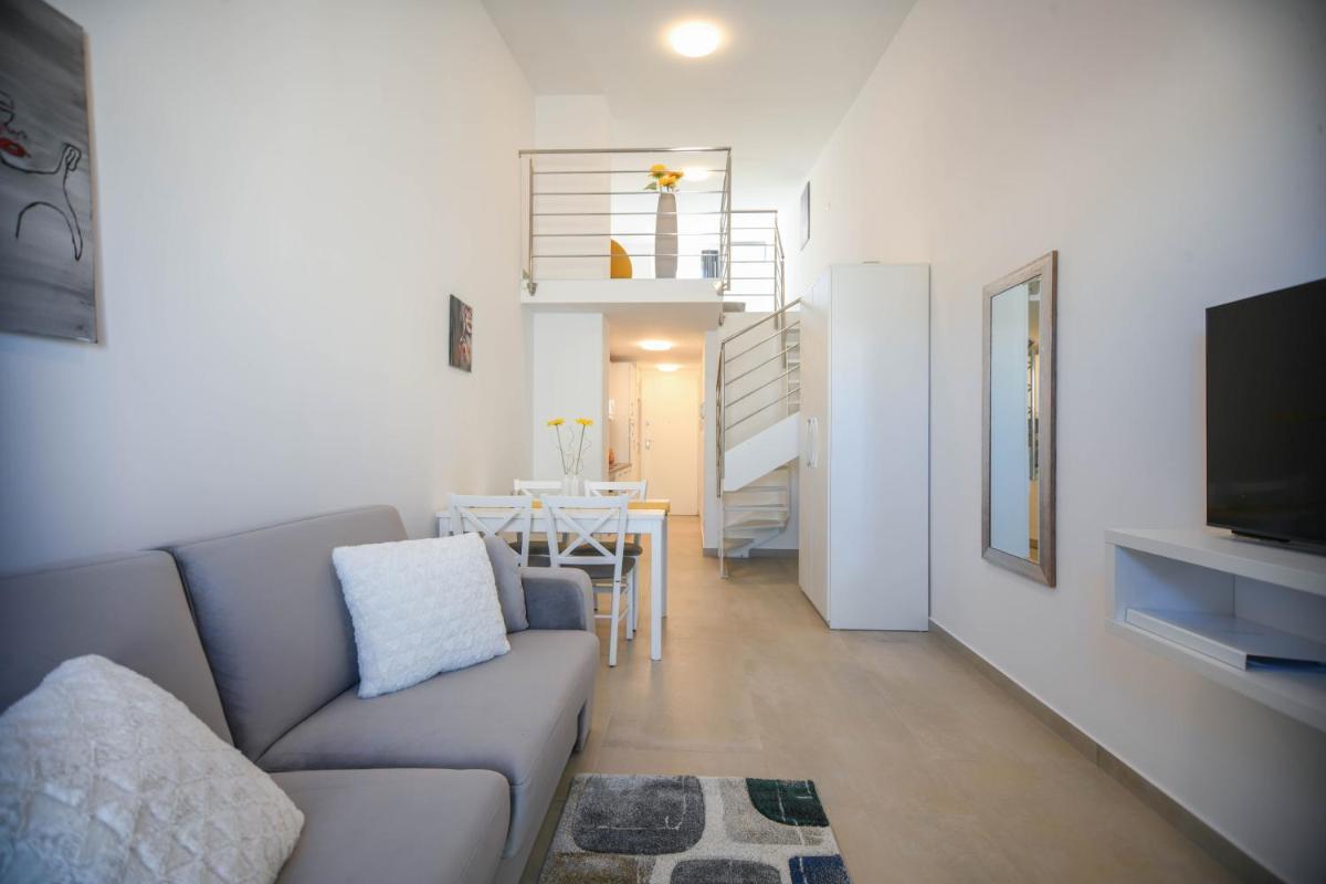 Apartment with Sea View