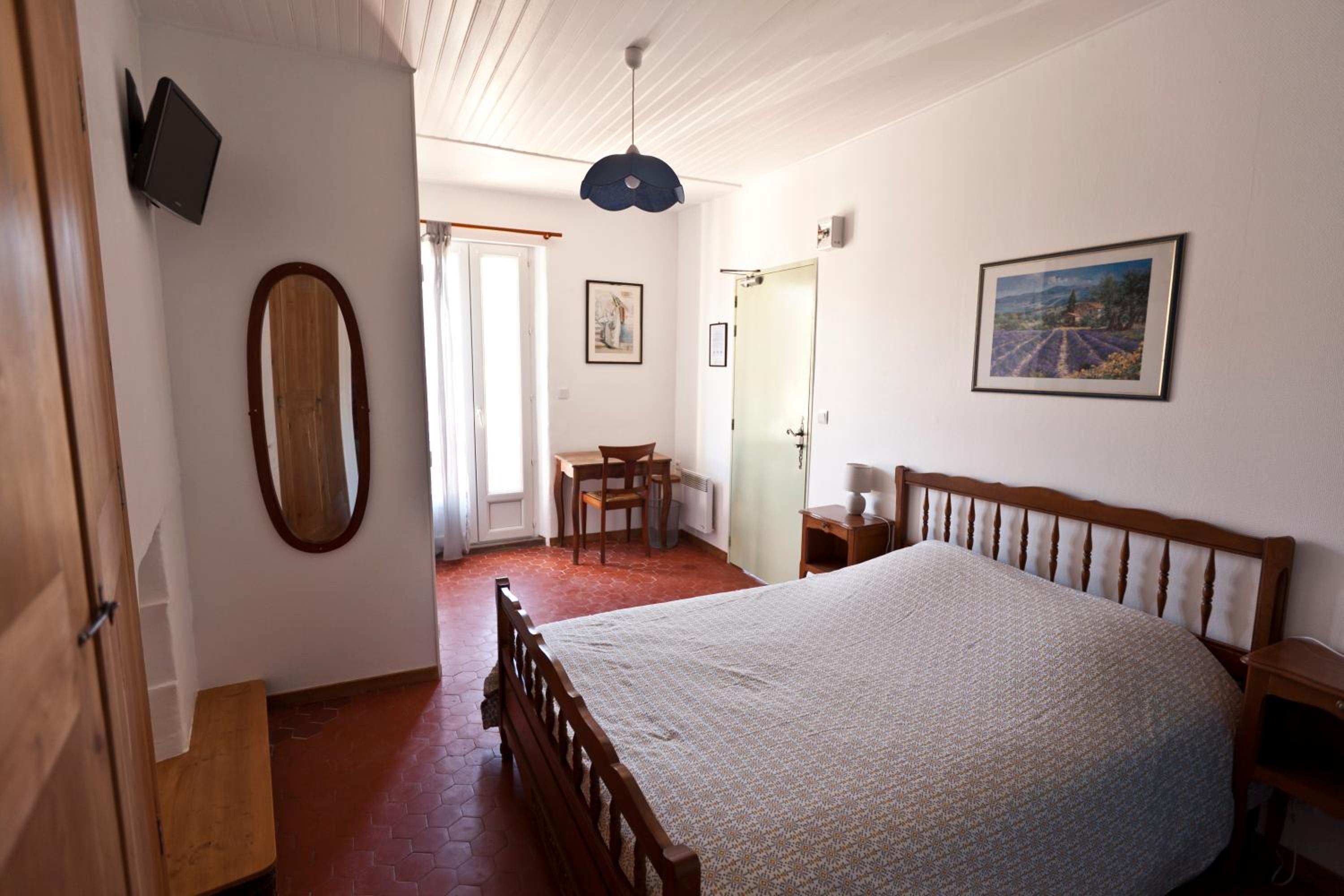 Double Room with Private Bathroom photo 1