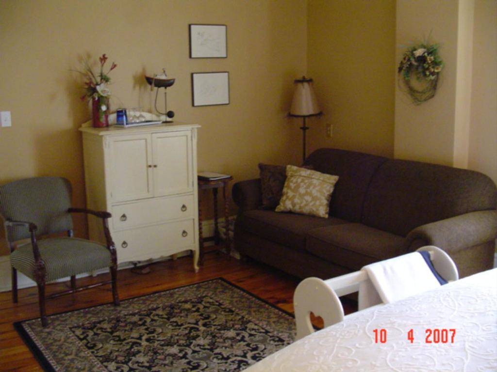 Deluxe King Room photo 1
