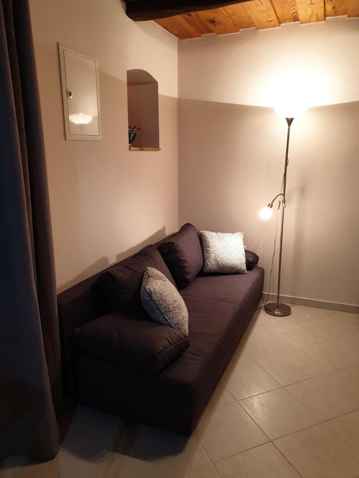 One-Bedroom Apartment - Photo 9