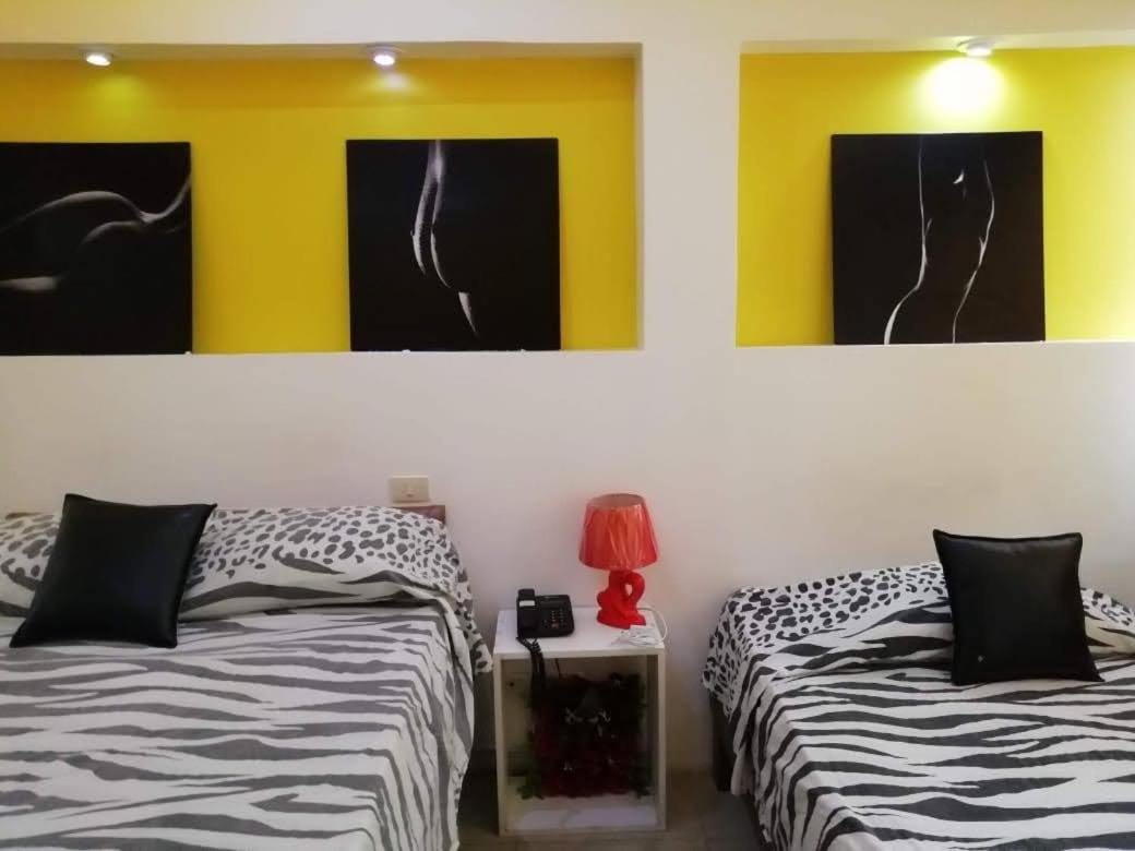 Twin Room with Air Conditioning photo 1