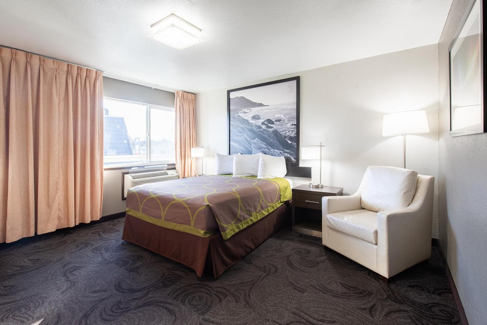 Queen Room - Mobility Access/Non-Smoking - Photo 2