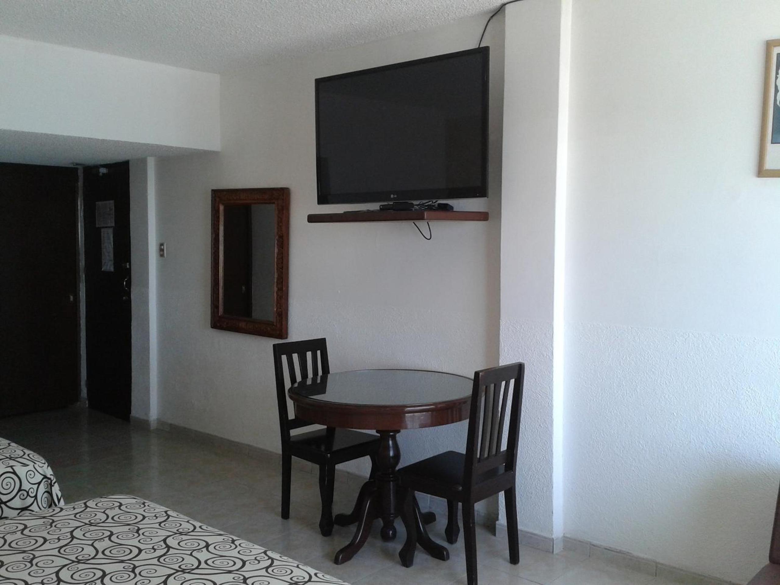 Standard Twin Room with Sea View photo 2