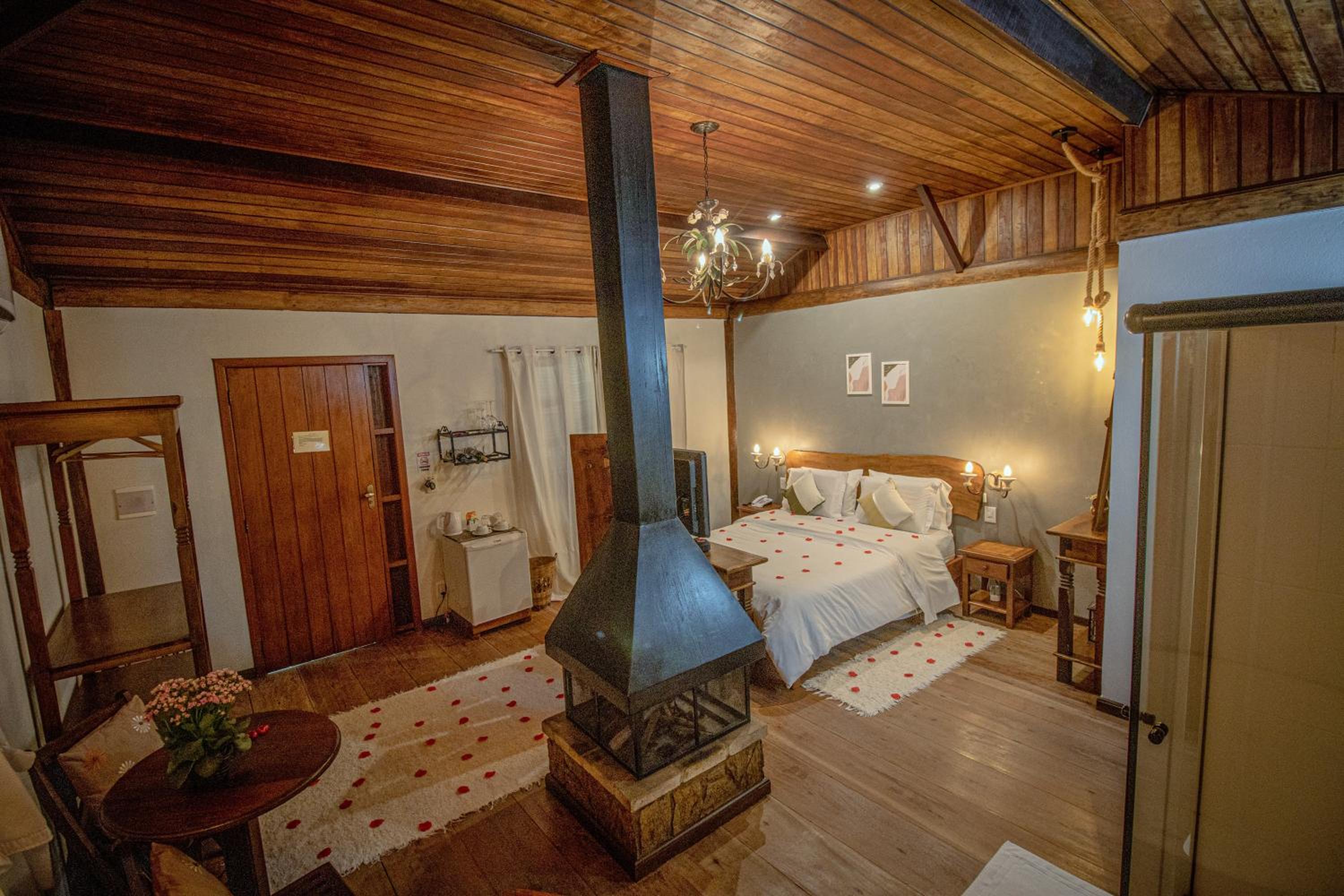 Queen Room with Spa Bath photo 3
