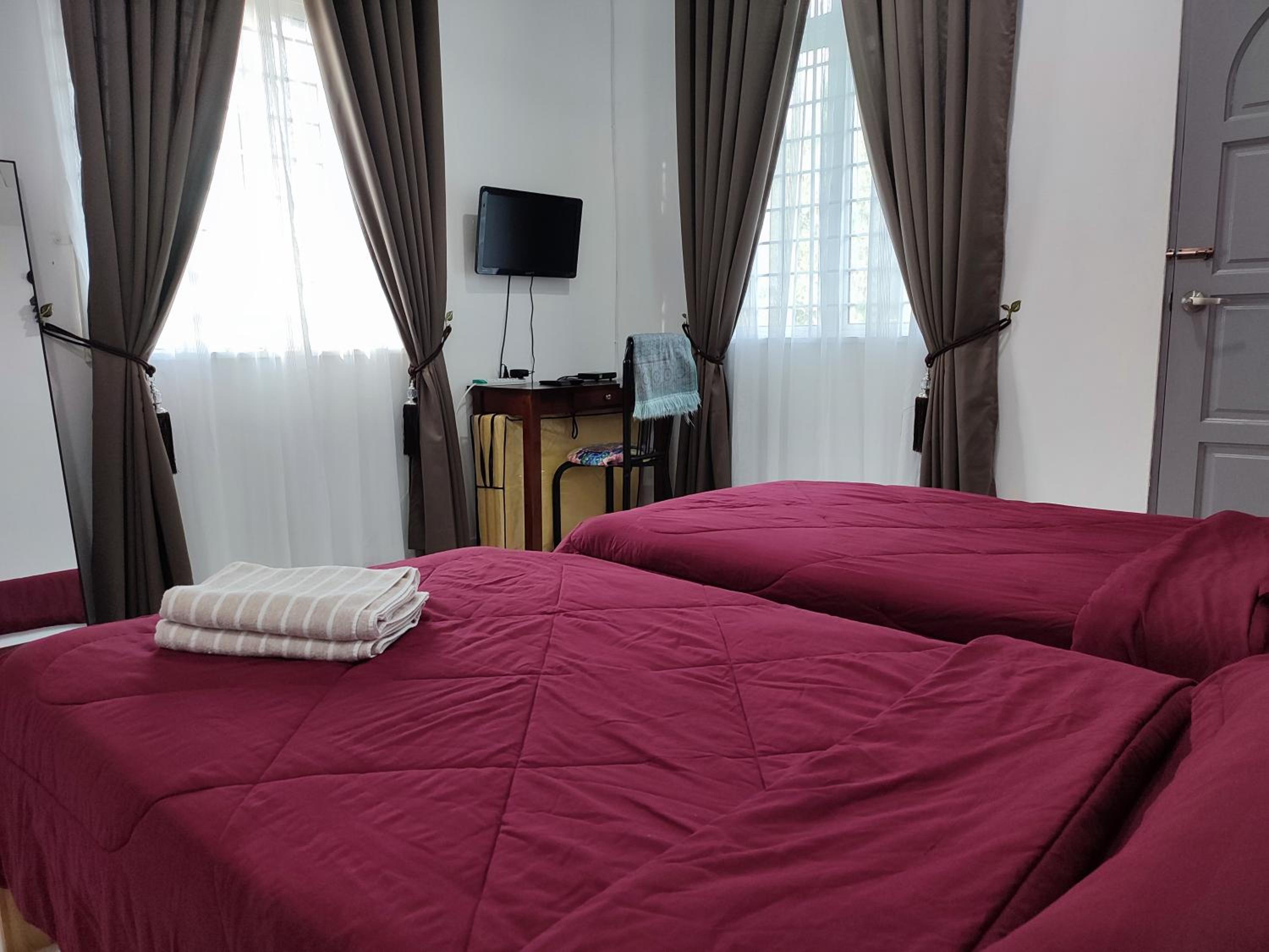 Twin Room - Photo 5