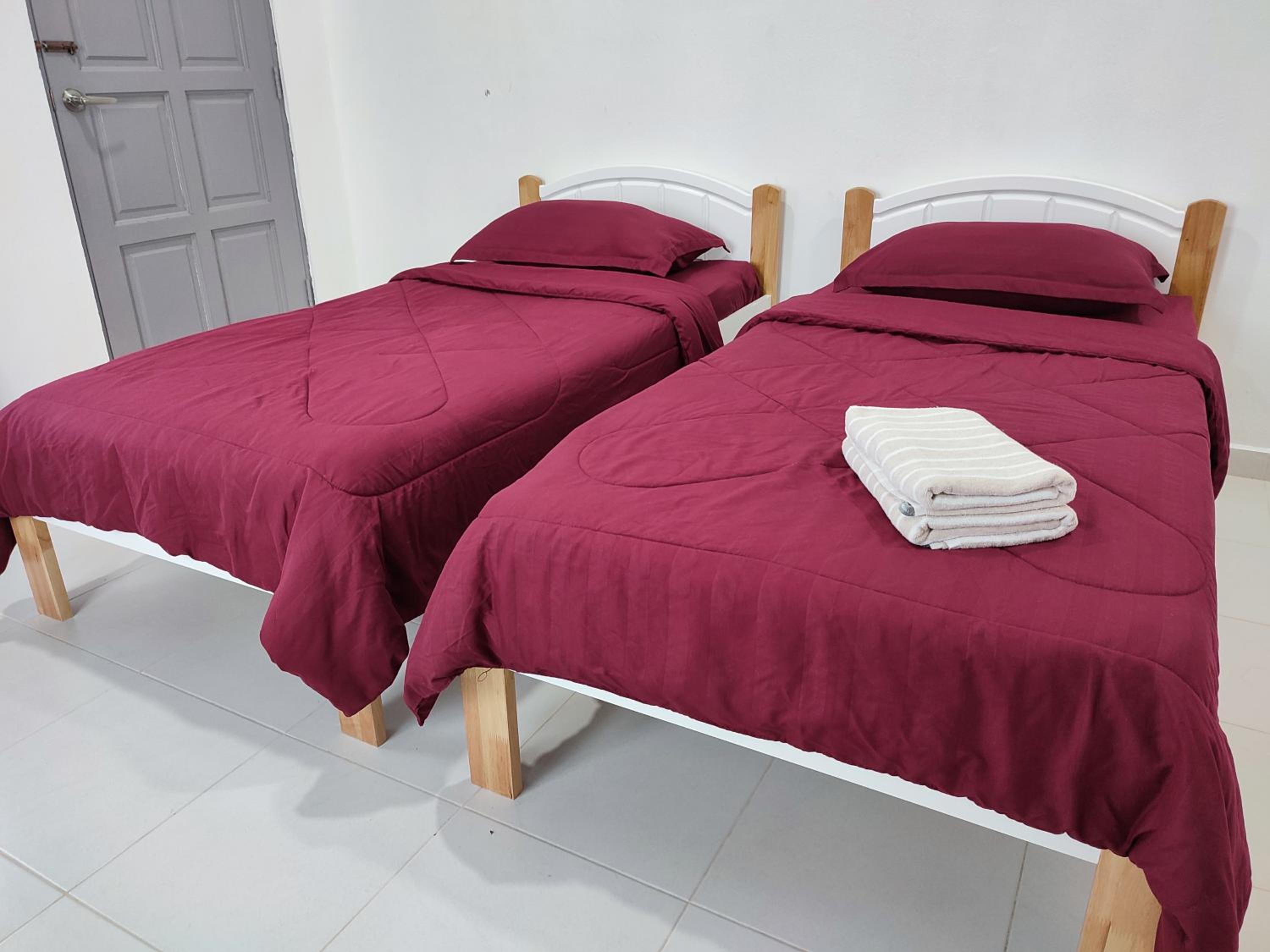 Twin Room - Photo 7