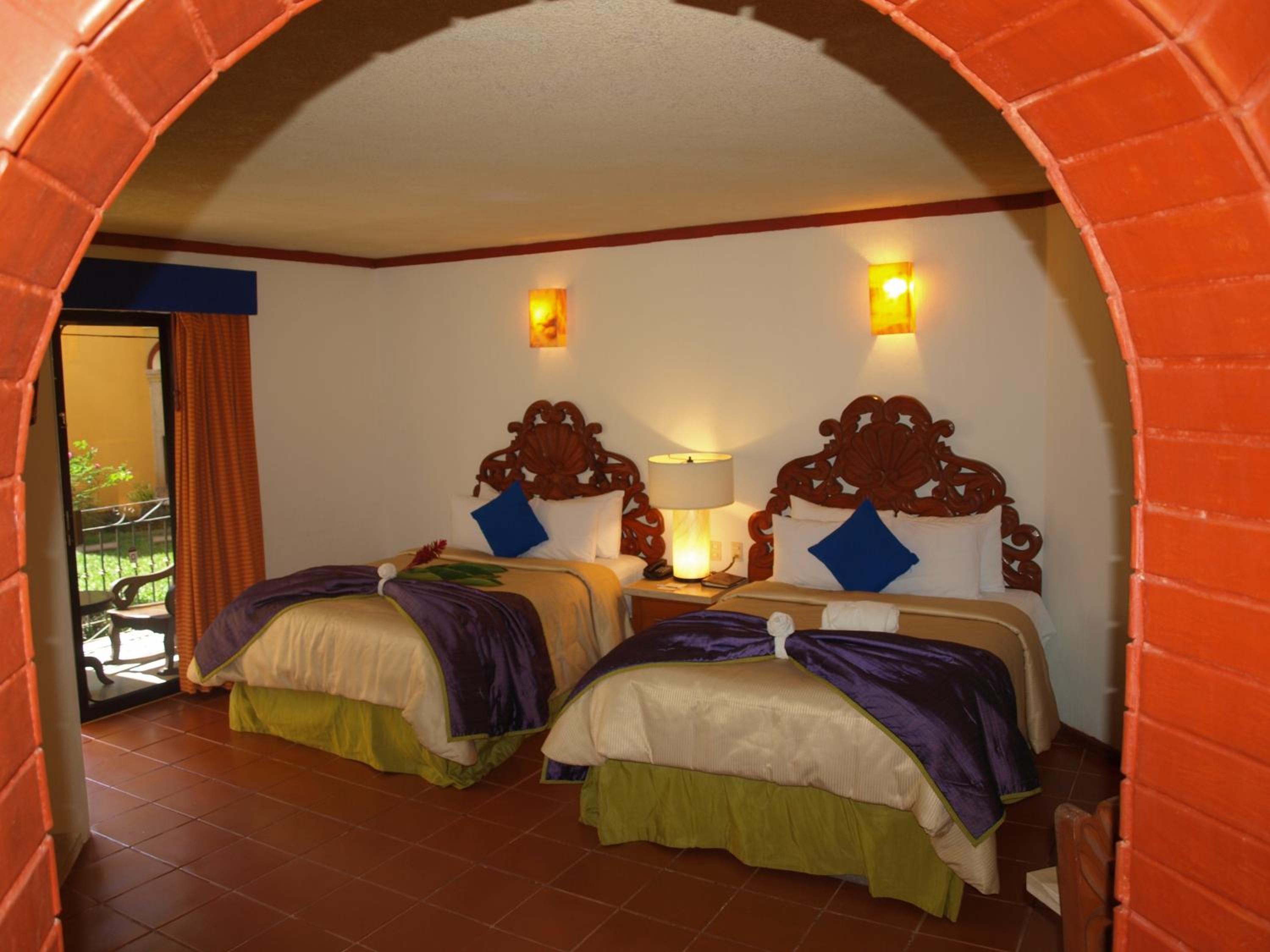 Double Room with Two Double Beds - Photo 7