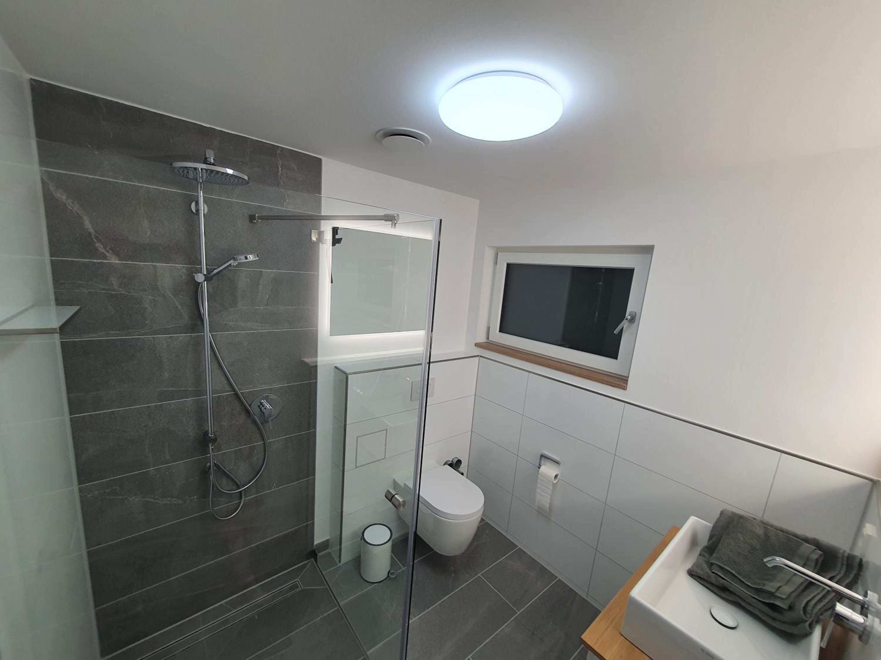 One-Bedroom Apartment - Photo 6