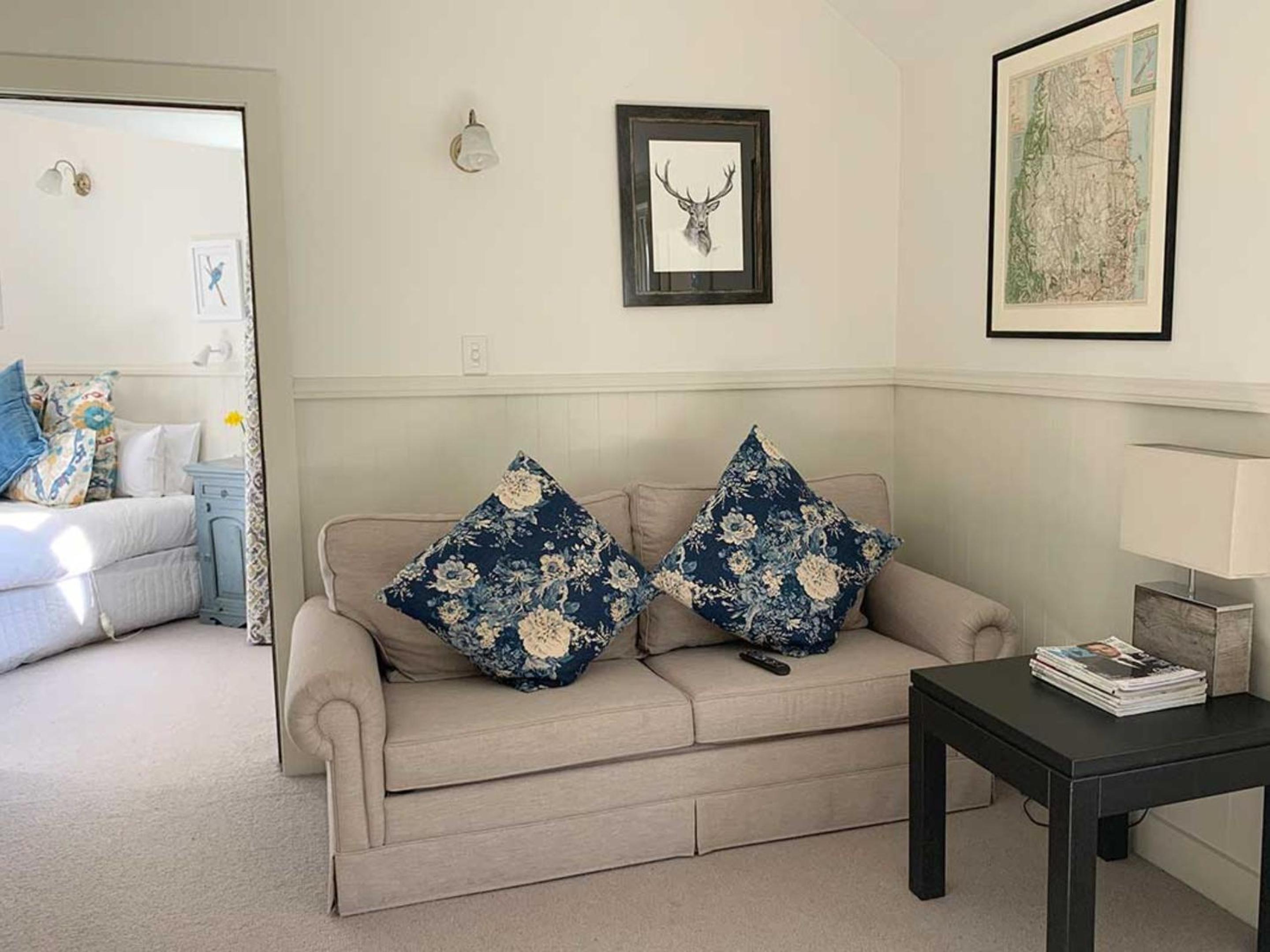 Luxury One-Bedroom Cottage  photo 3