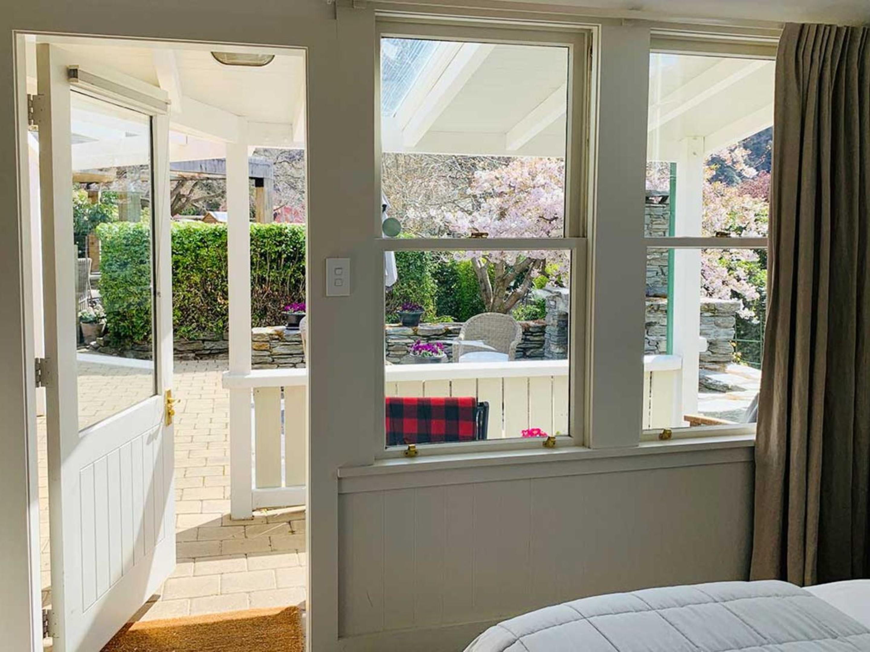 Deluxe Double Room - Rosie's