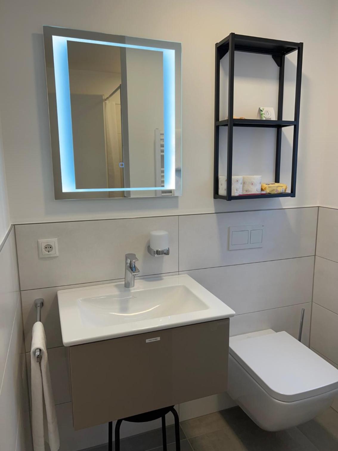 One-Bedroom Apartment - Photo 17