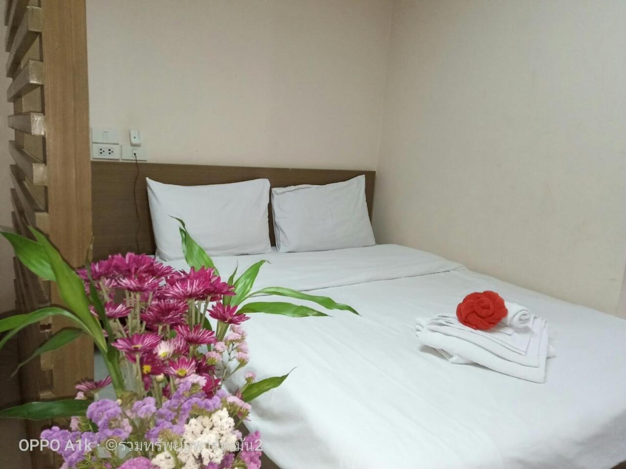 Deluxe Queen Room - Photo 22