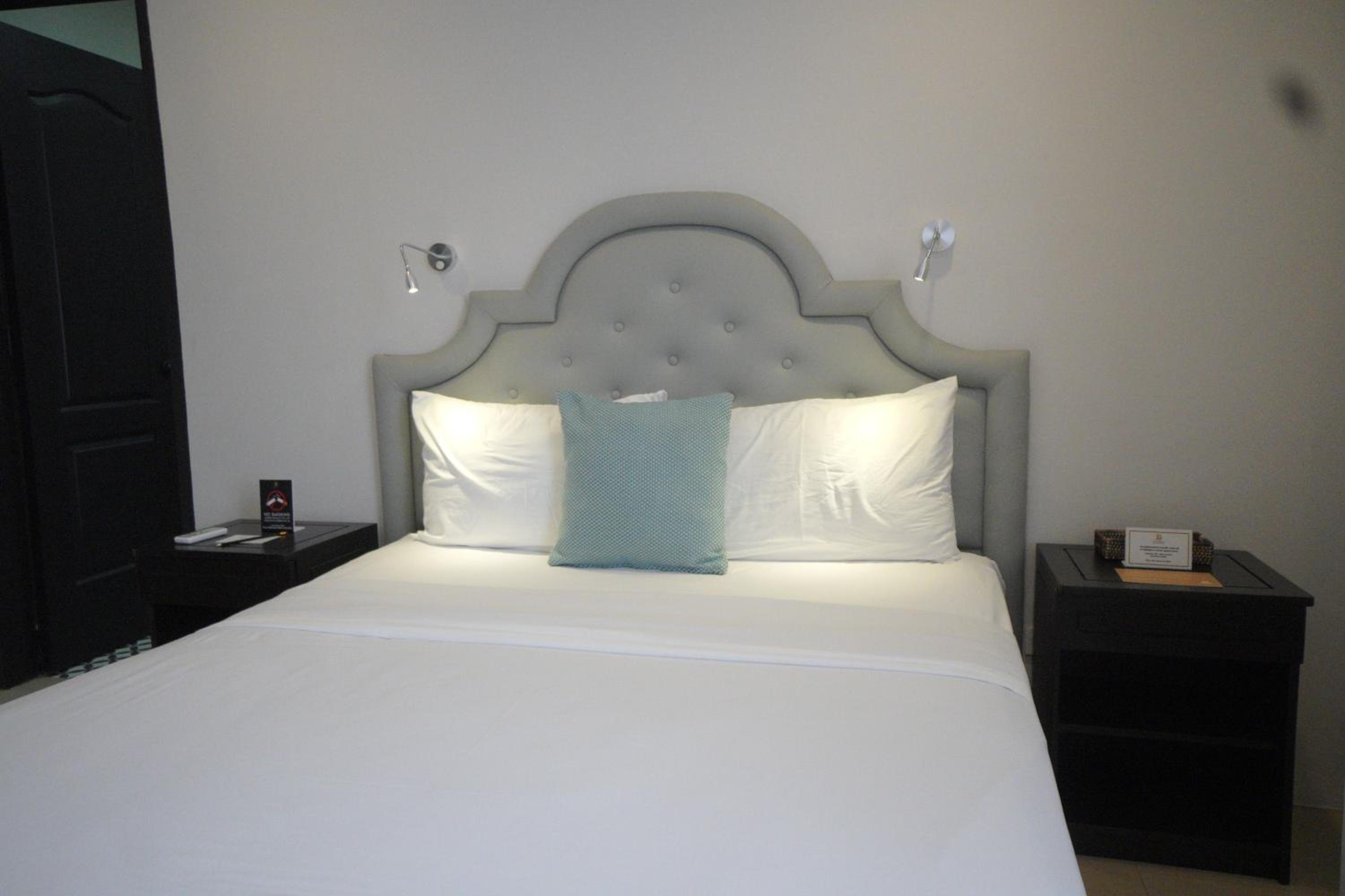 One-Bedroom Premier photo 3