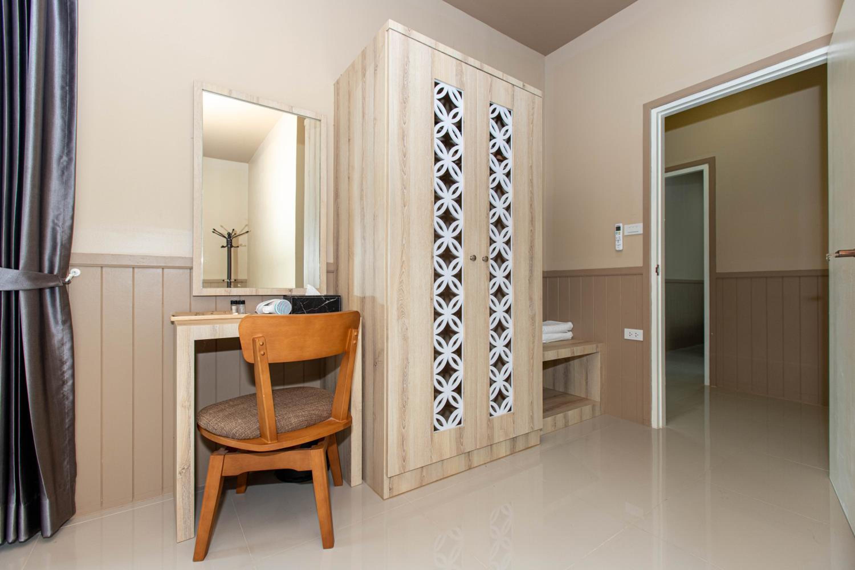 Two-Bedroom House photo 2