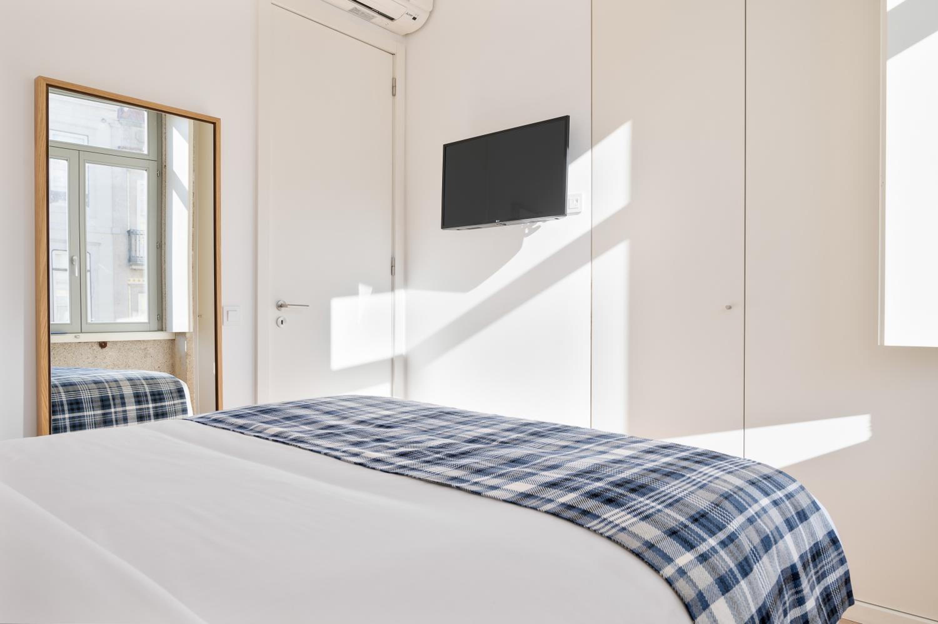 Standard Apartment with Two Double Beds  - Photo 15
