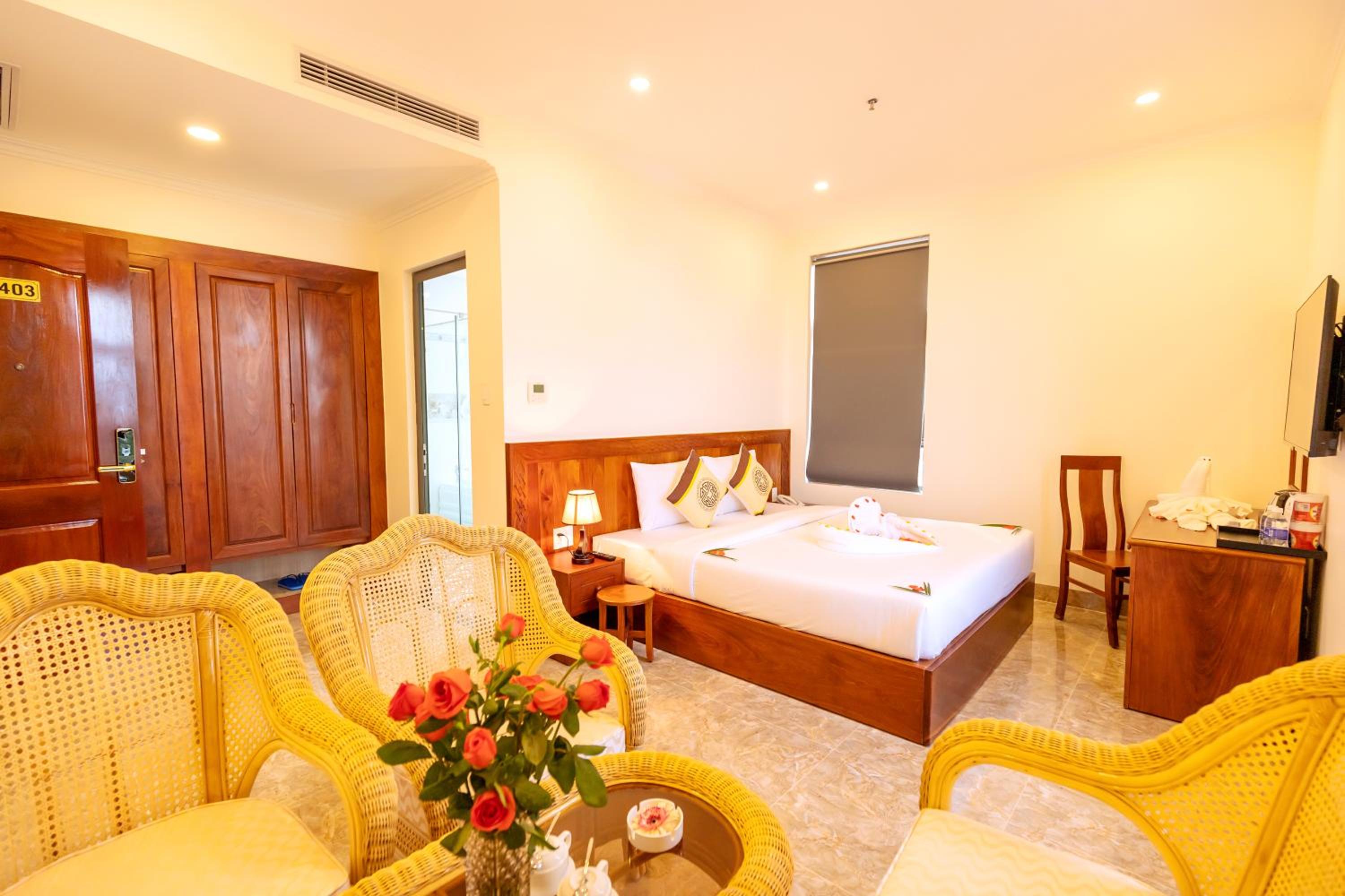 Deluxe King Suite
