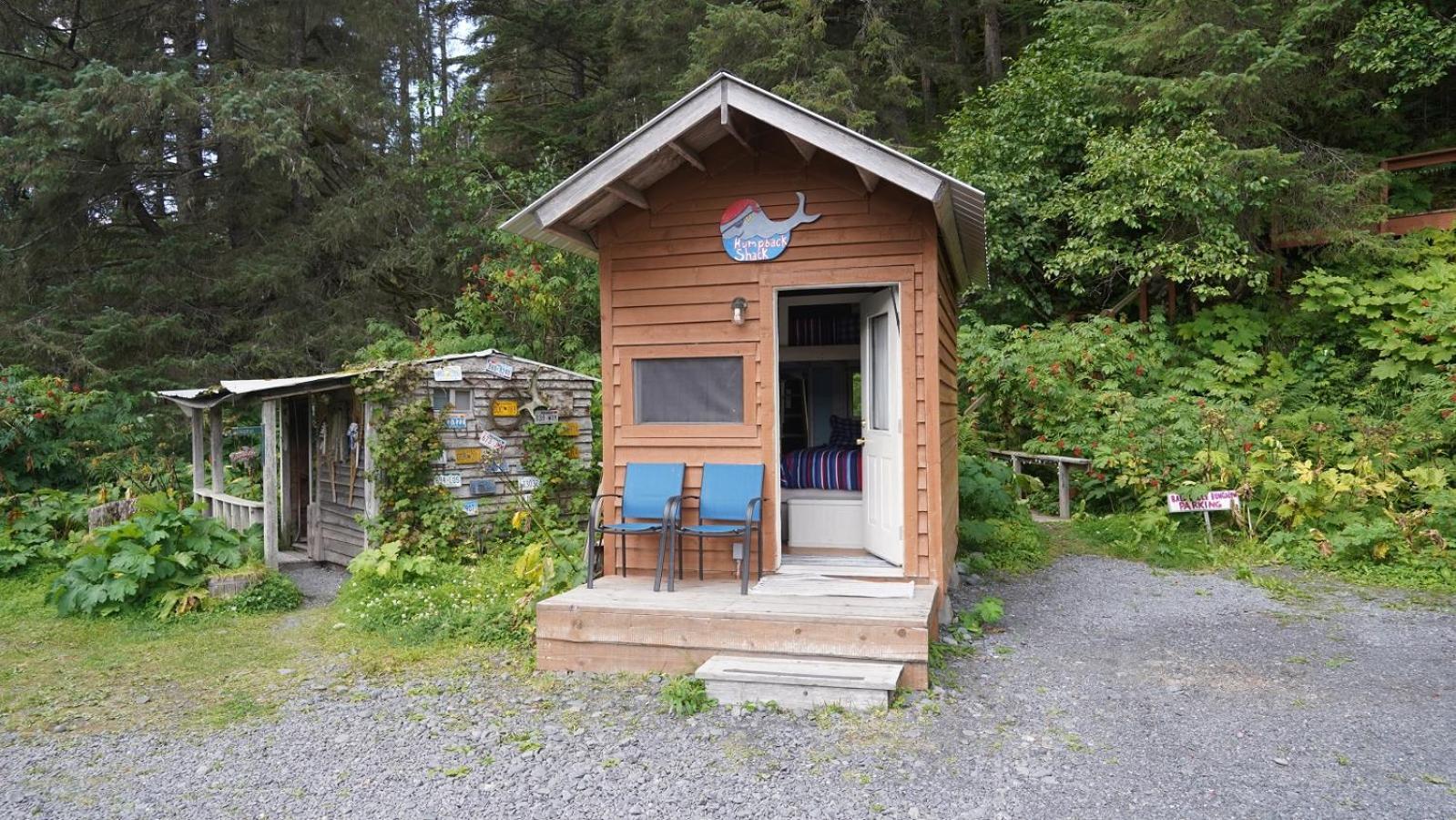 Cottage (4 Adults) with Shared Bathroom photo 3