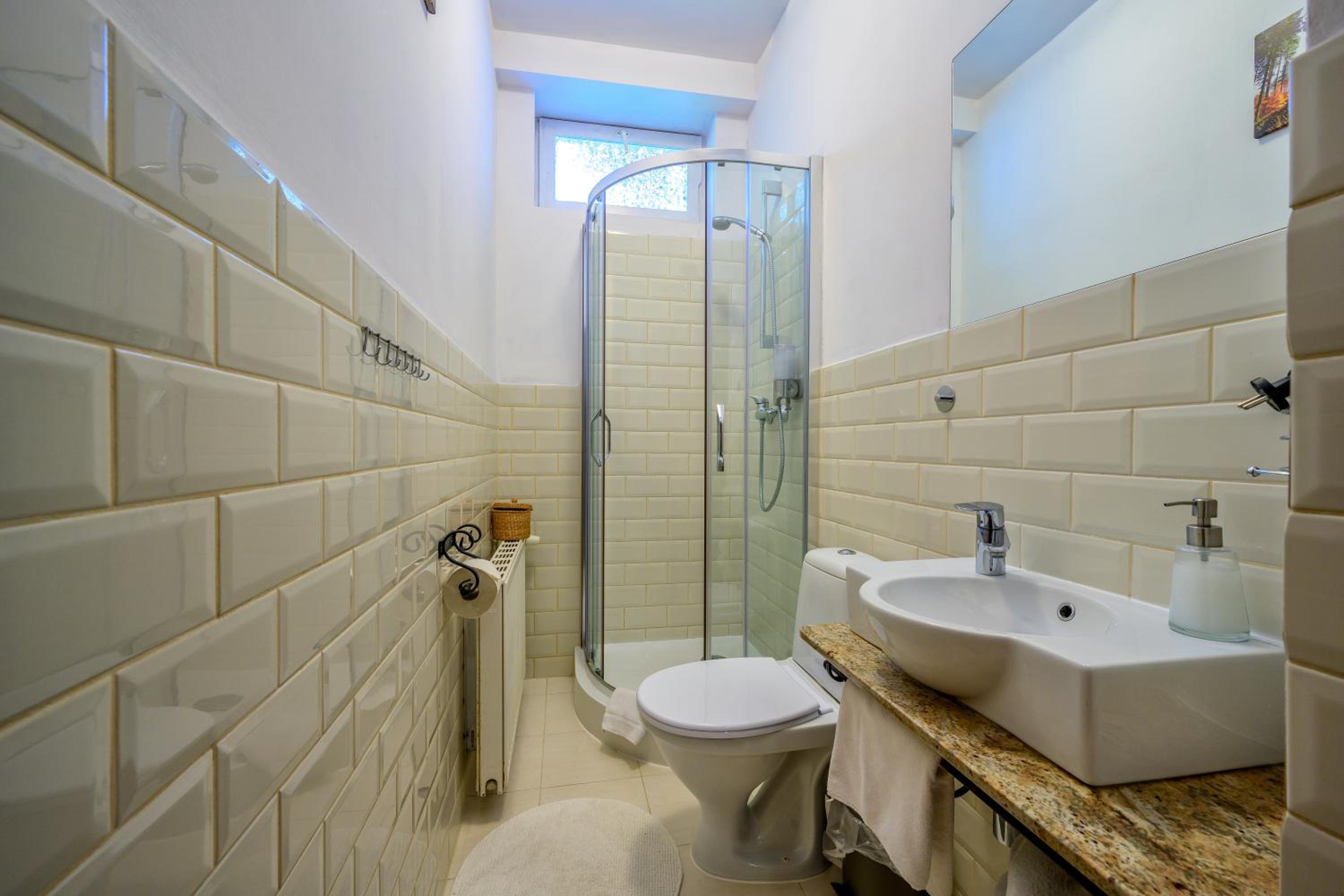 Family Apartment - Photo 8