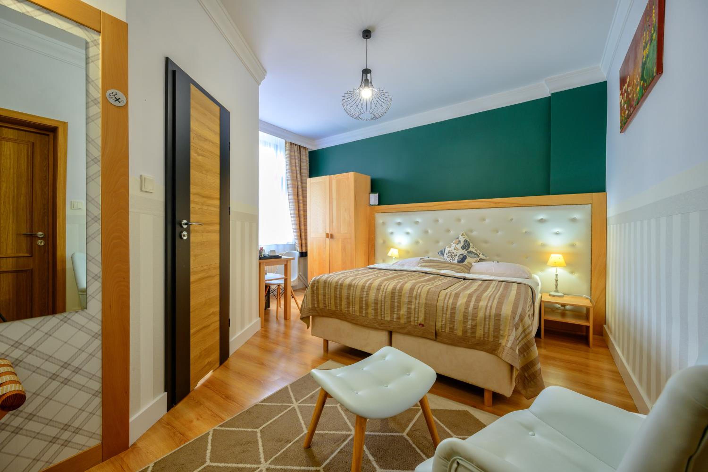 Twin Room - Photo 1