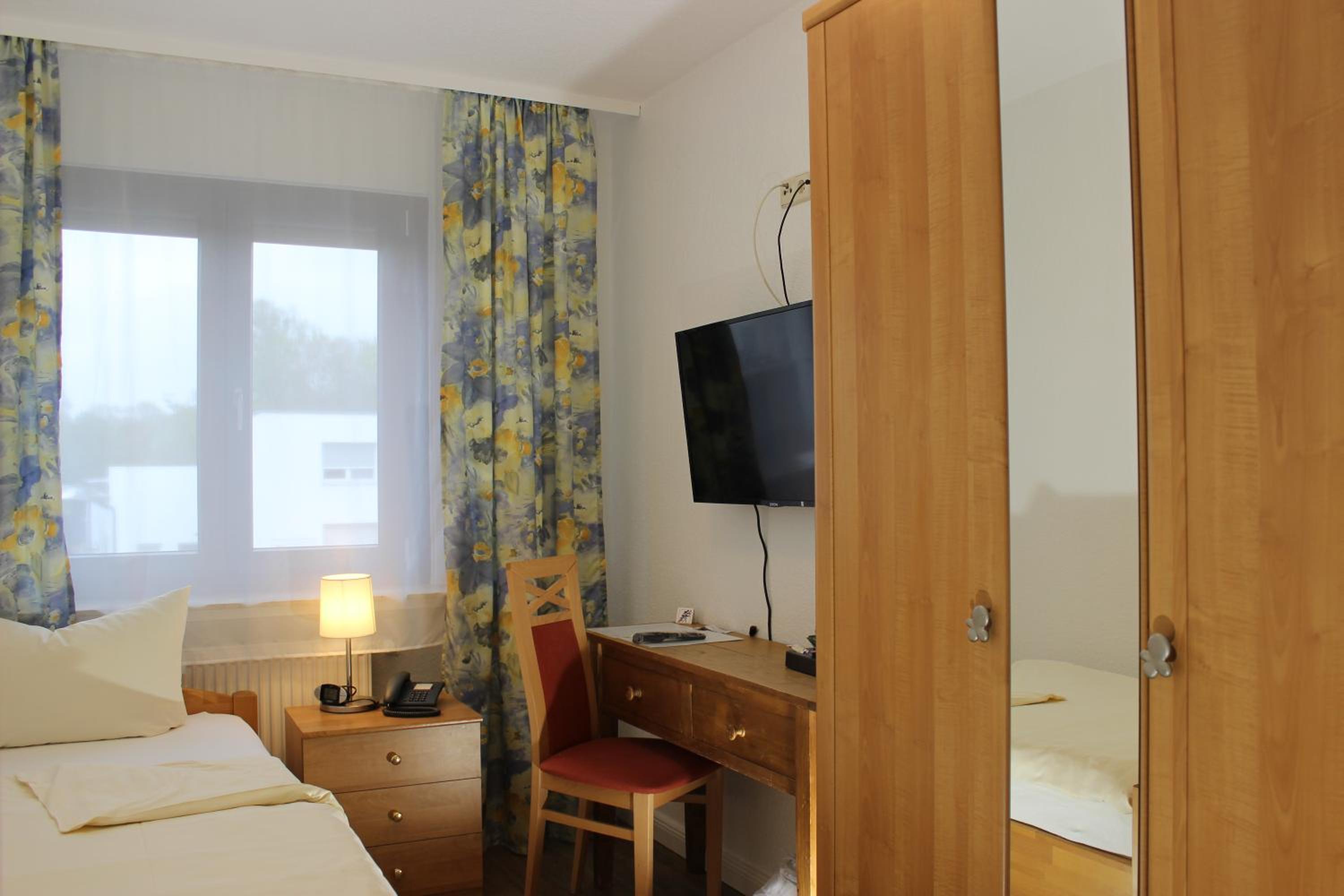 Budget Single Room