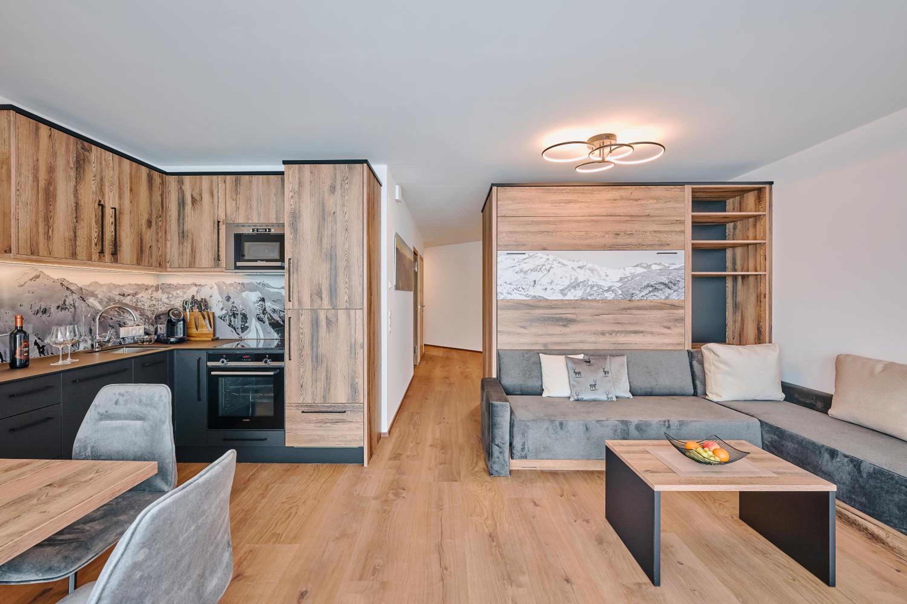 One-Bedroom Apartment - Photo 1