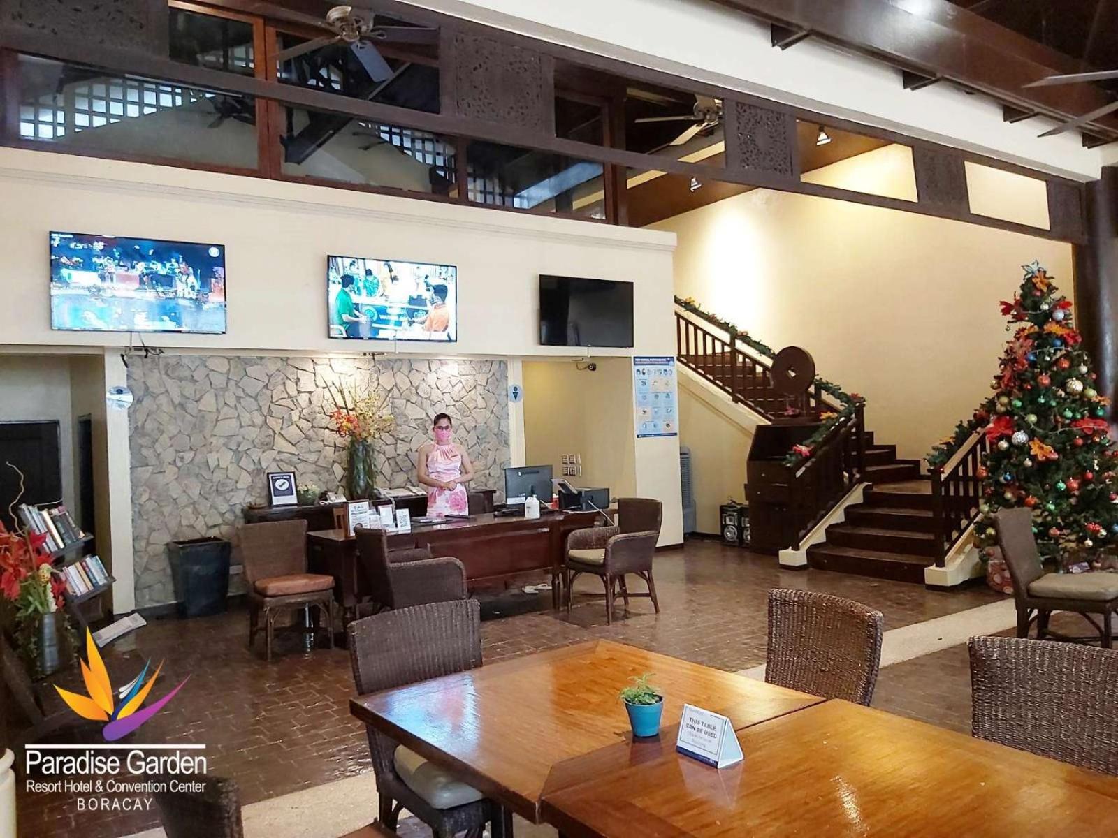 Premier Wing Deluxe Room - Photo 11