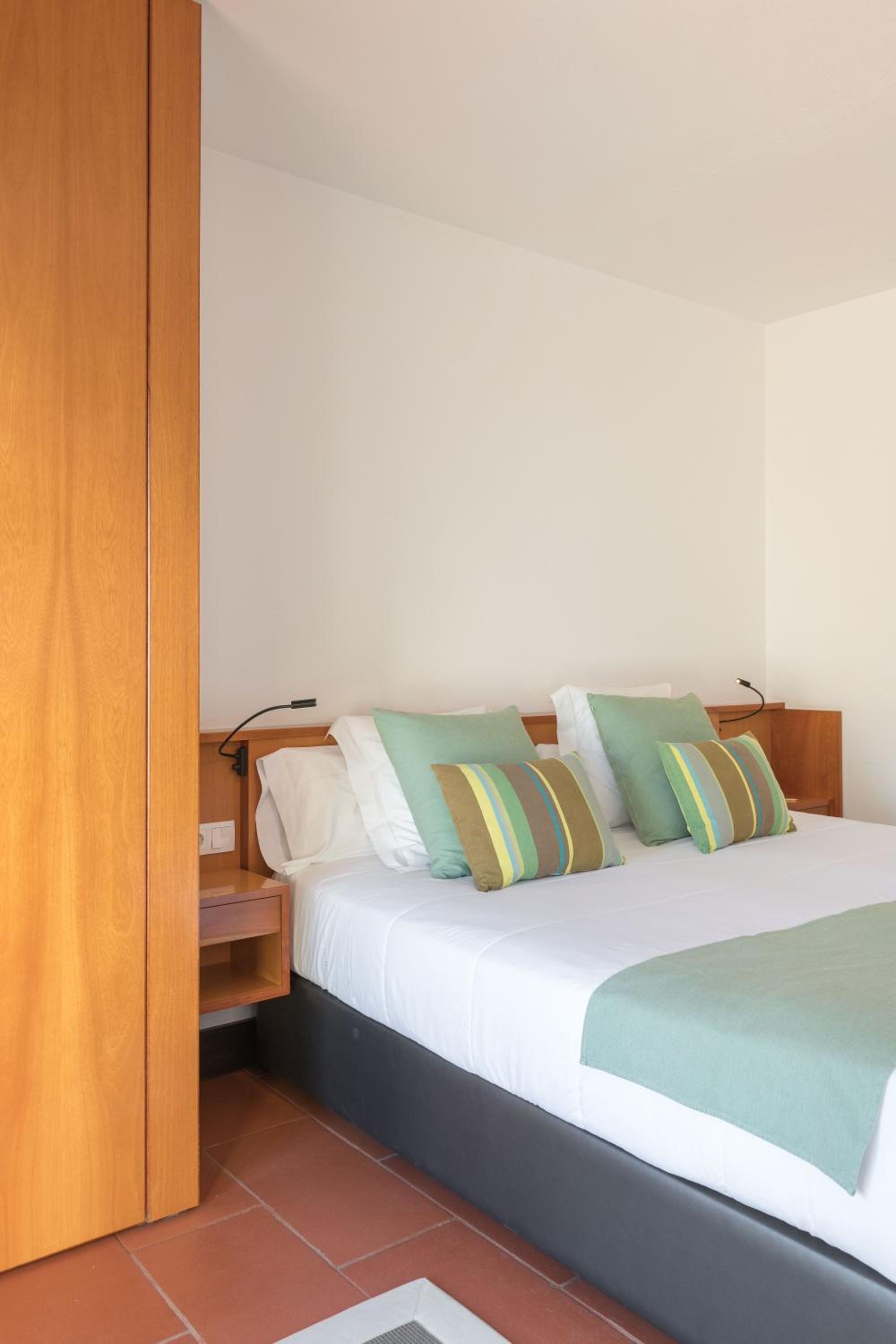 Habitación Doble Estándar con cama supletoria Habitación Doble Estándar con cama supletoria