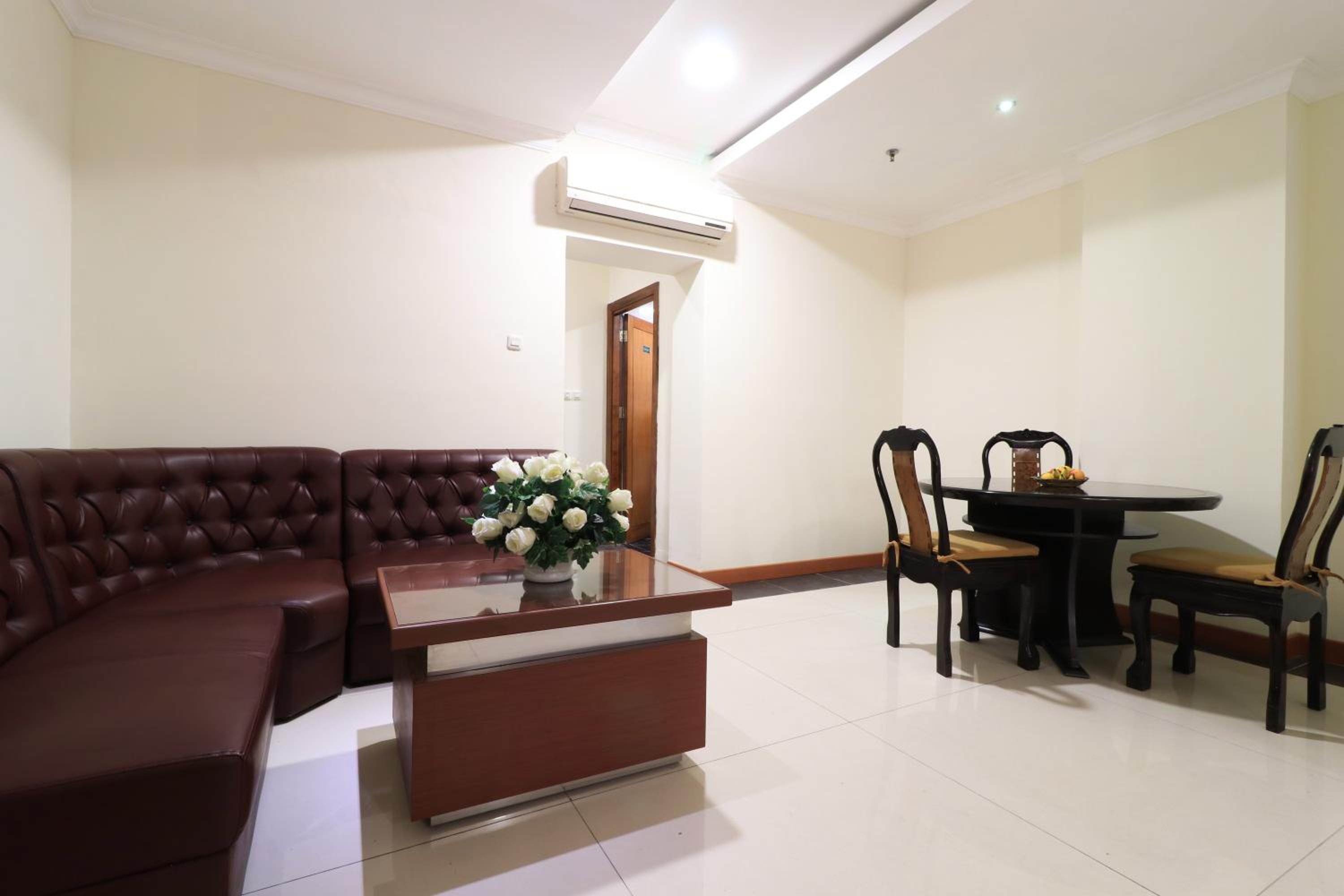 Deluxe Junior Suite - Photo 5
