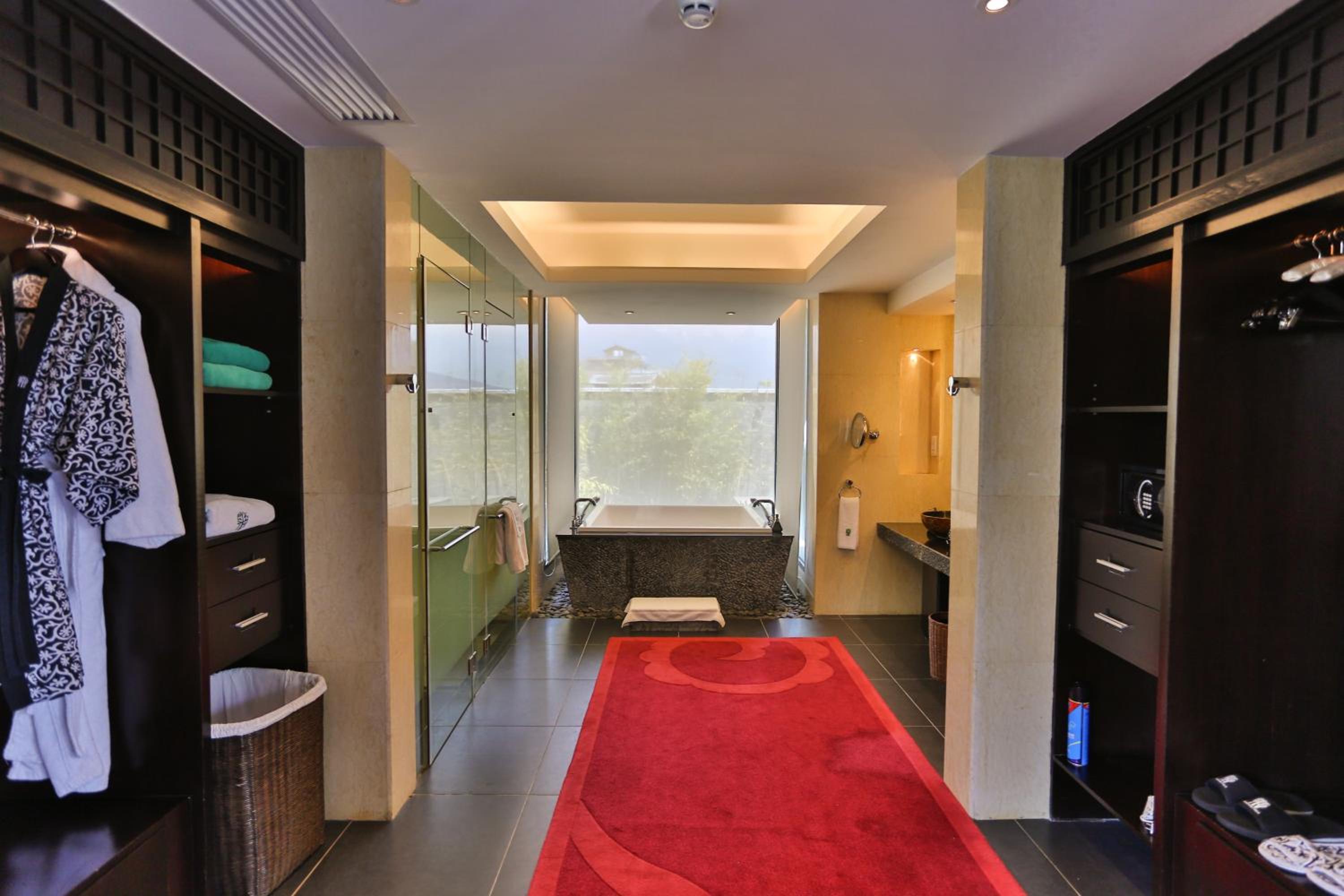 Three-Bedroom Mountain View Pool Villa - Photo 13