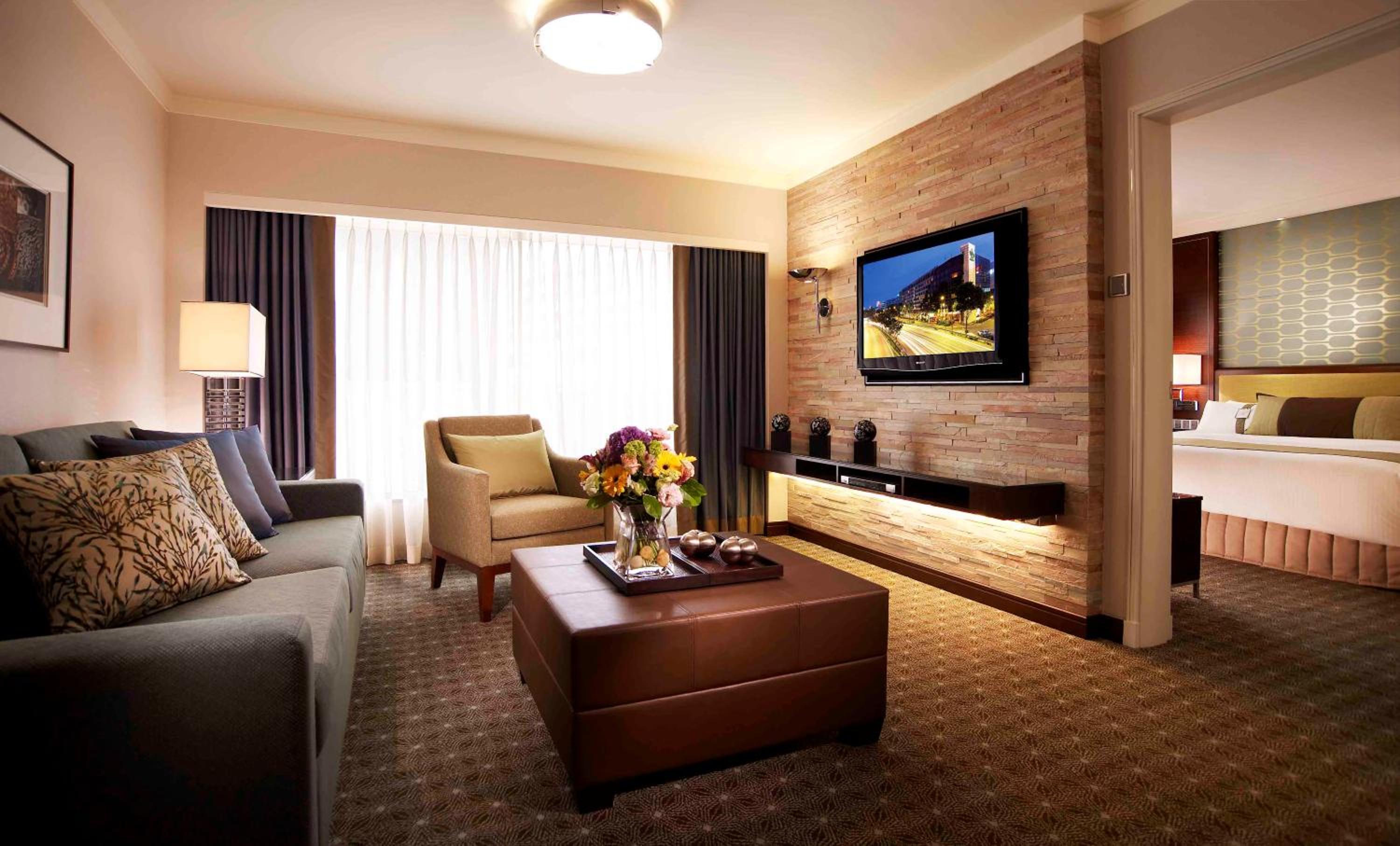 One-Bedroom King Suite