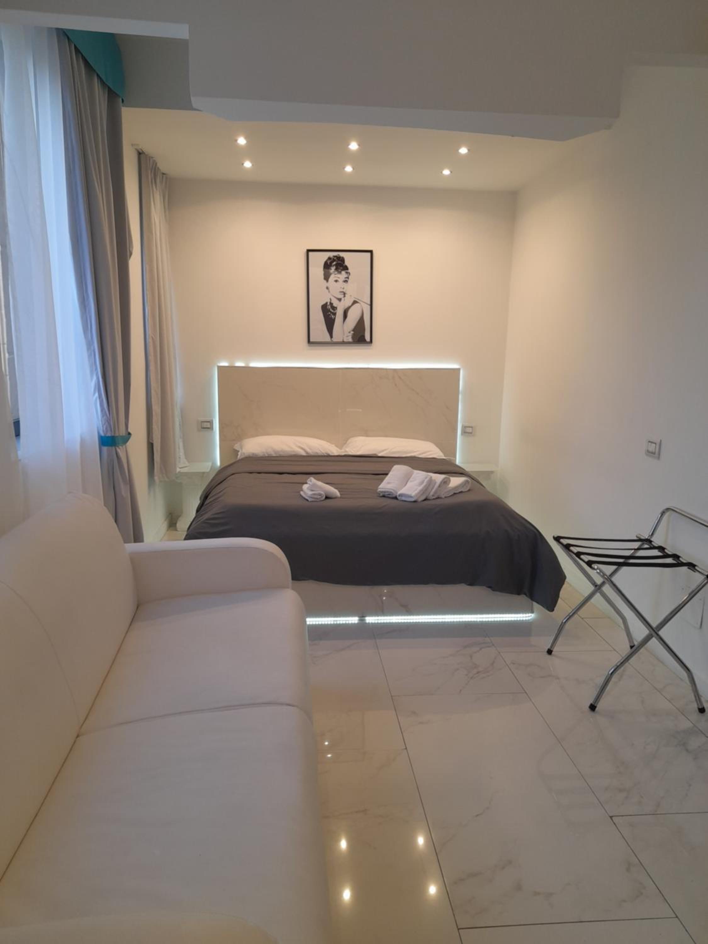 King Room with Spa Bath