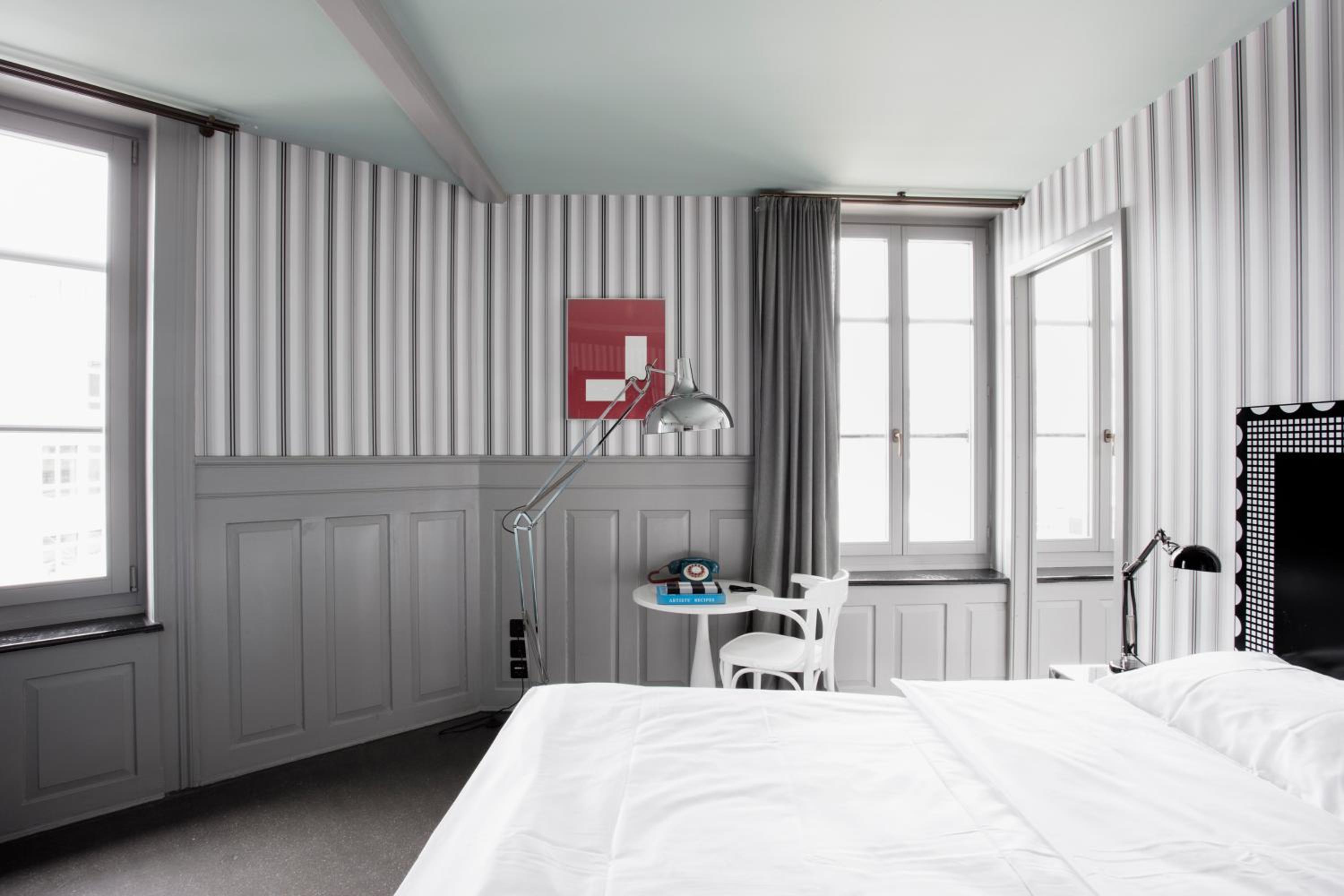 Large Double Room - Photo 5