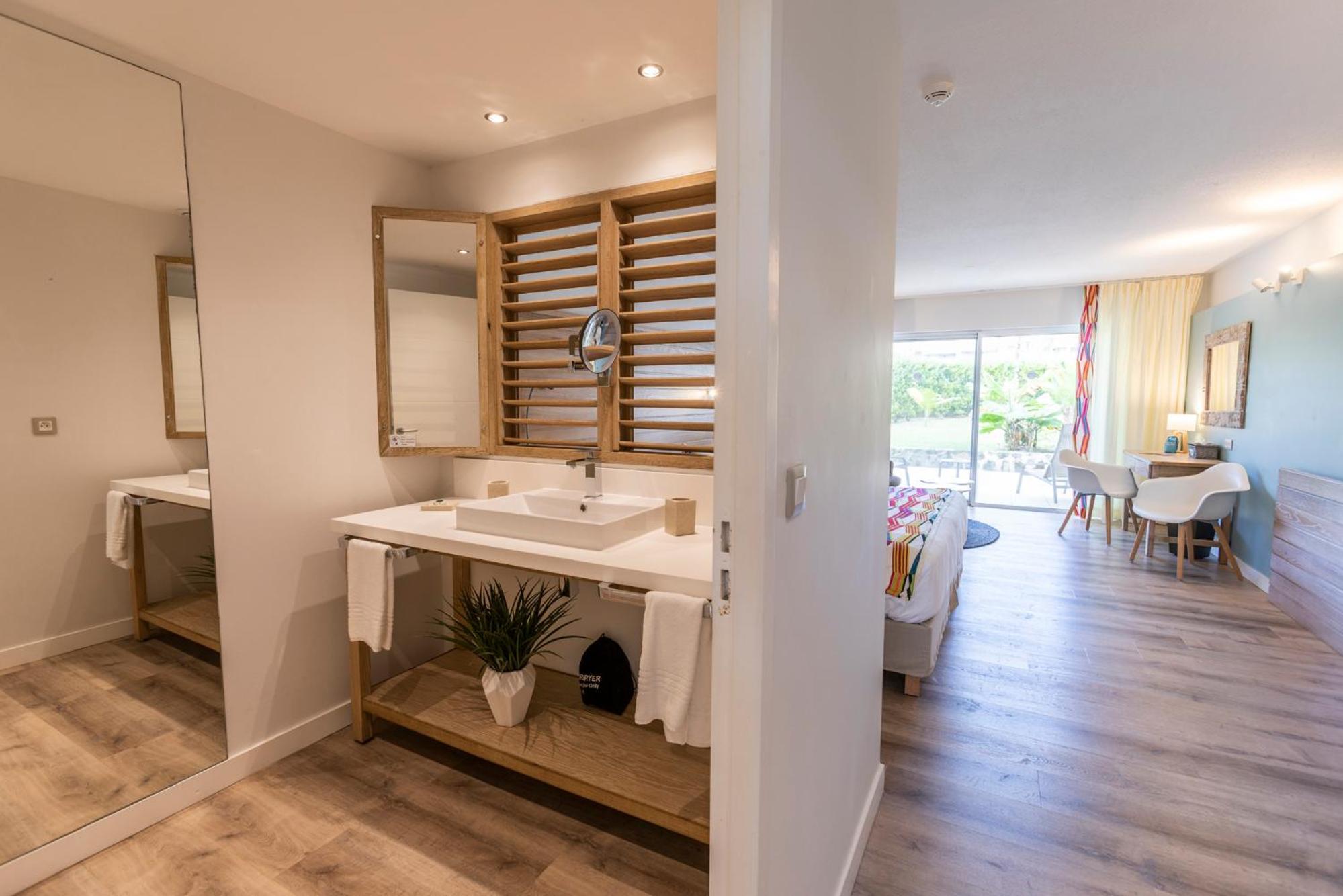 Premium Junior Suite Garden - Photo 3