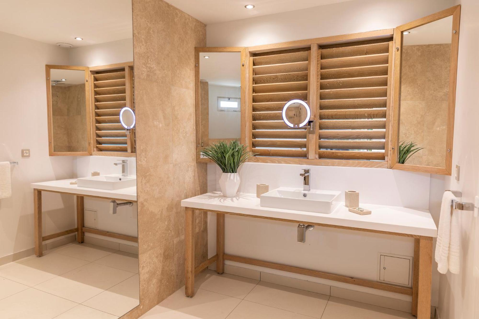Premium Junior Suite Ocean - Photo 7