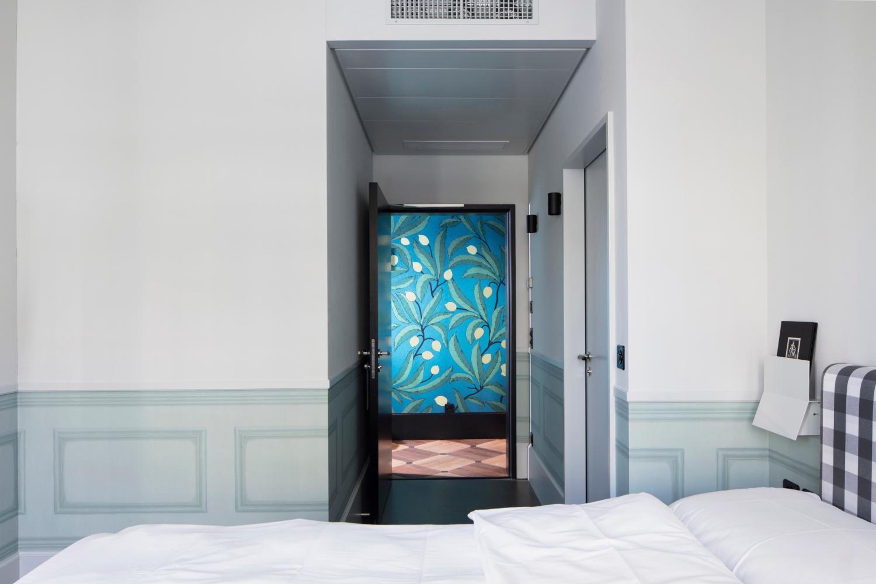 Small Double Room - Photo 3