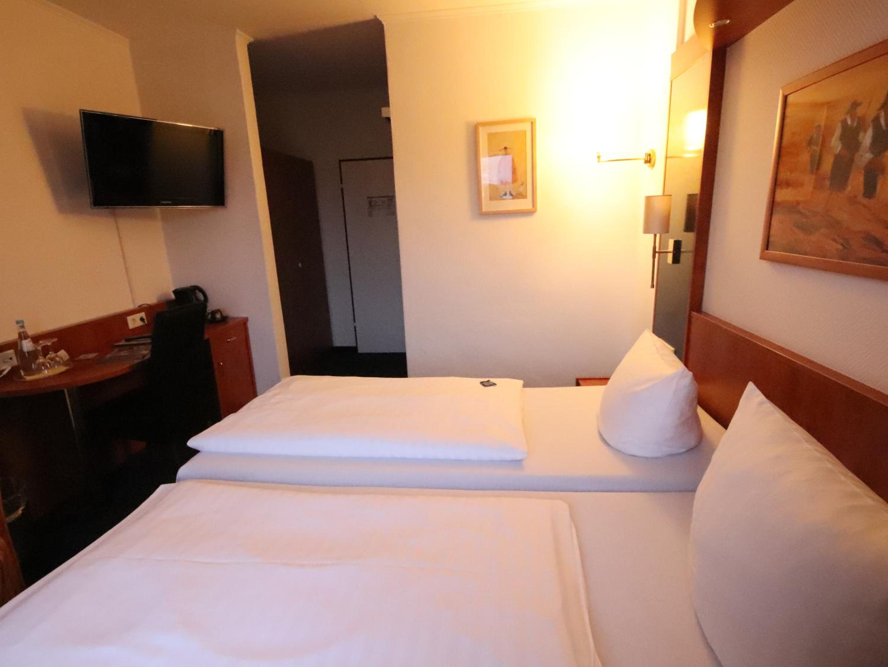 Economy Double Room - Photo 1