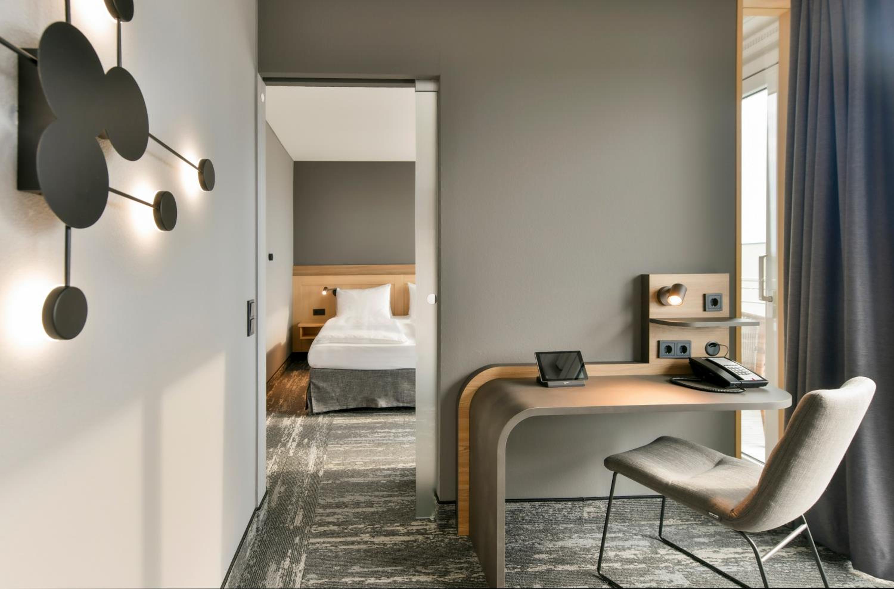 King Suite with Balcony - Top Floor/Non-Smoking - Photo 8